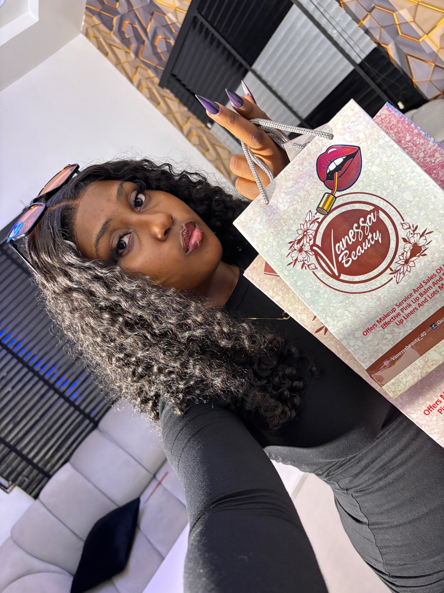 @Lipgloss vendor in ekpoma👄💄