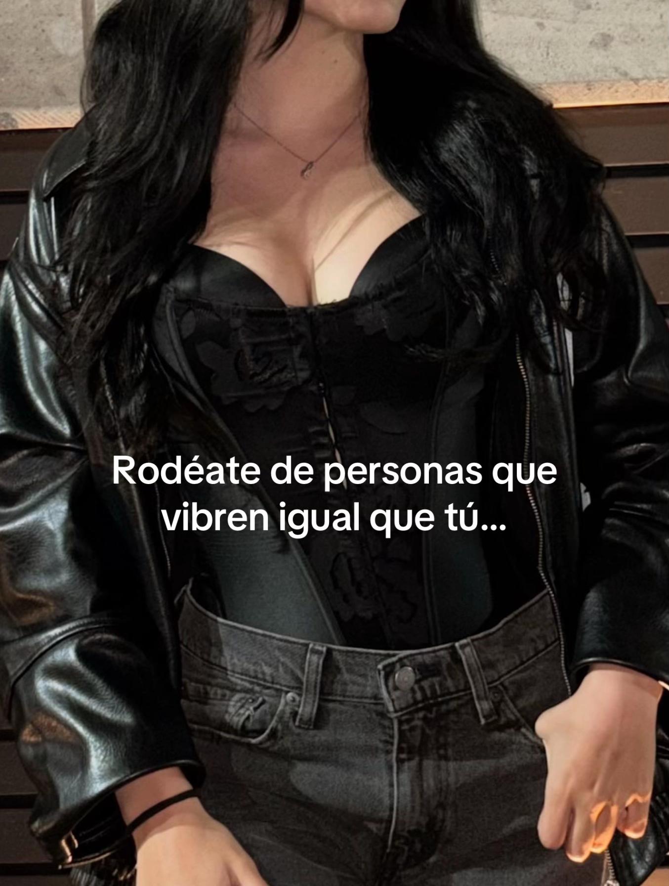@DenisseC