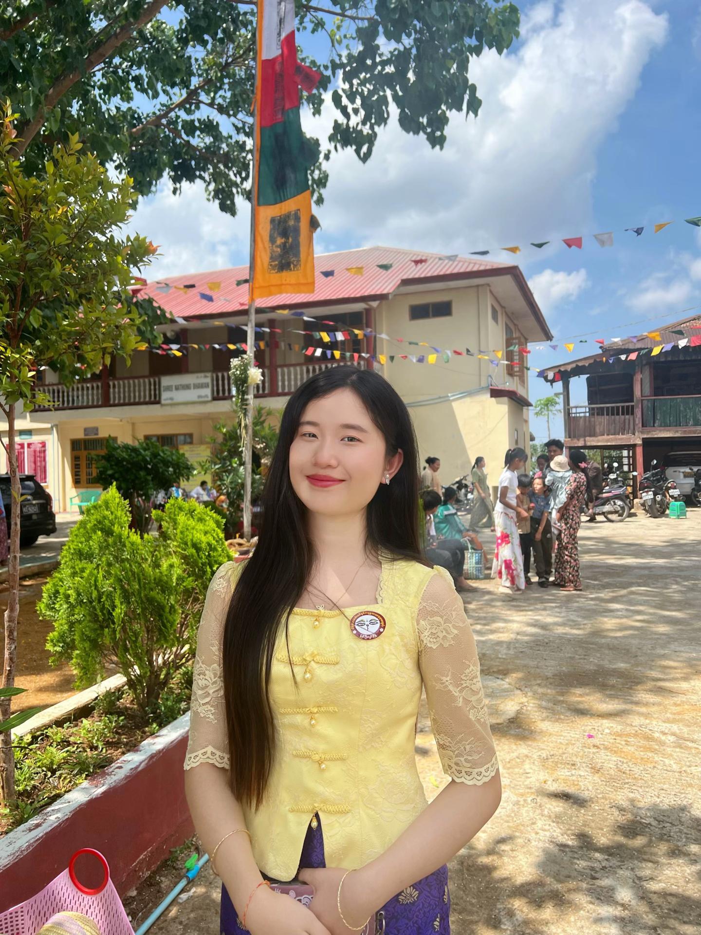 @Shwe Lay🩵