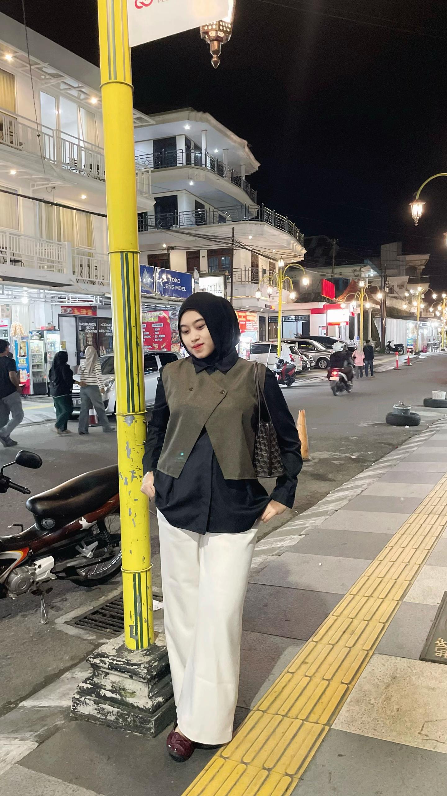 @farahdns