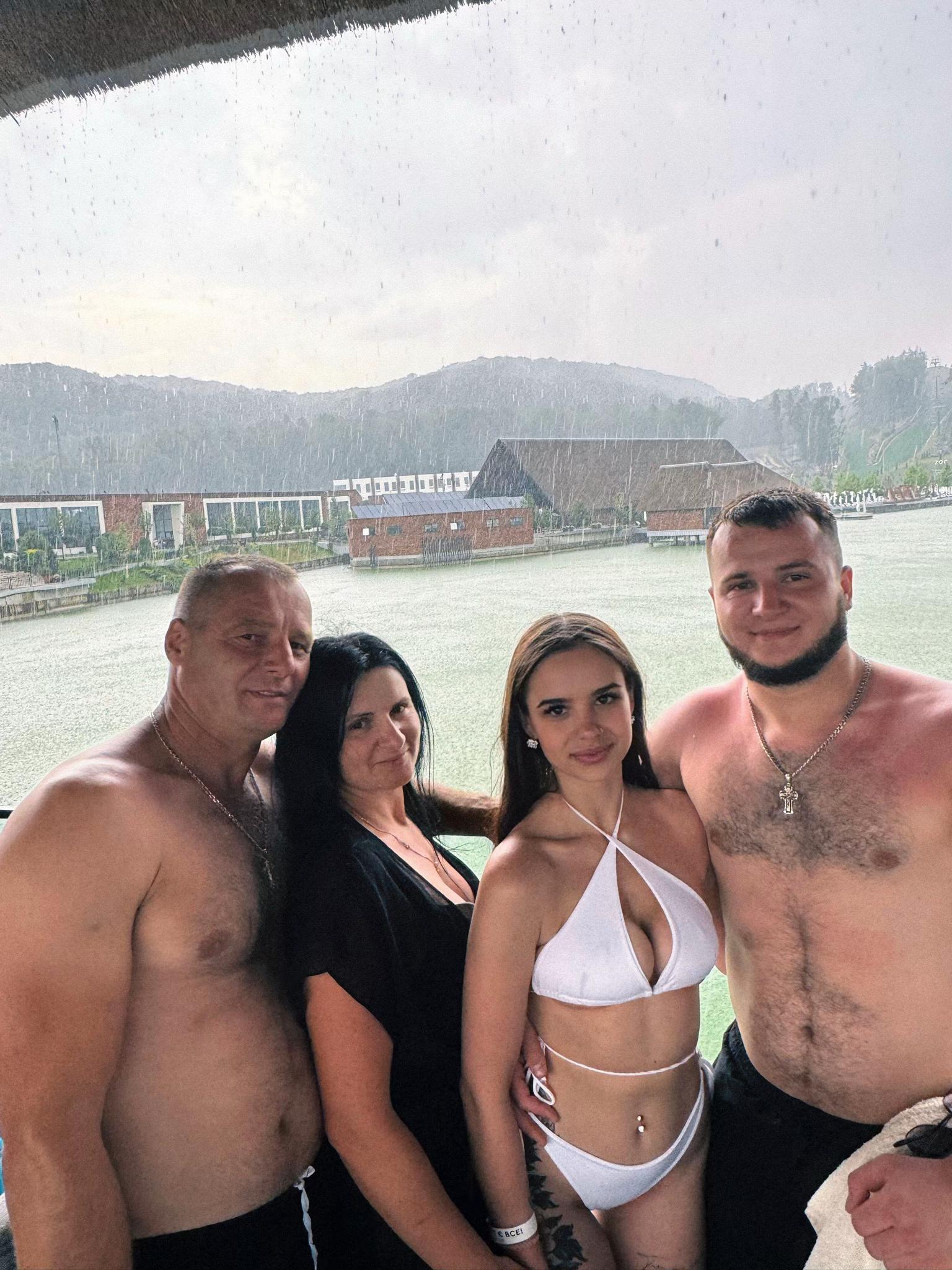 @Анастасія Іллівна 🦂