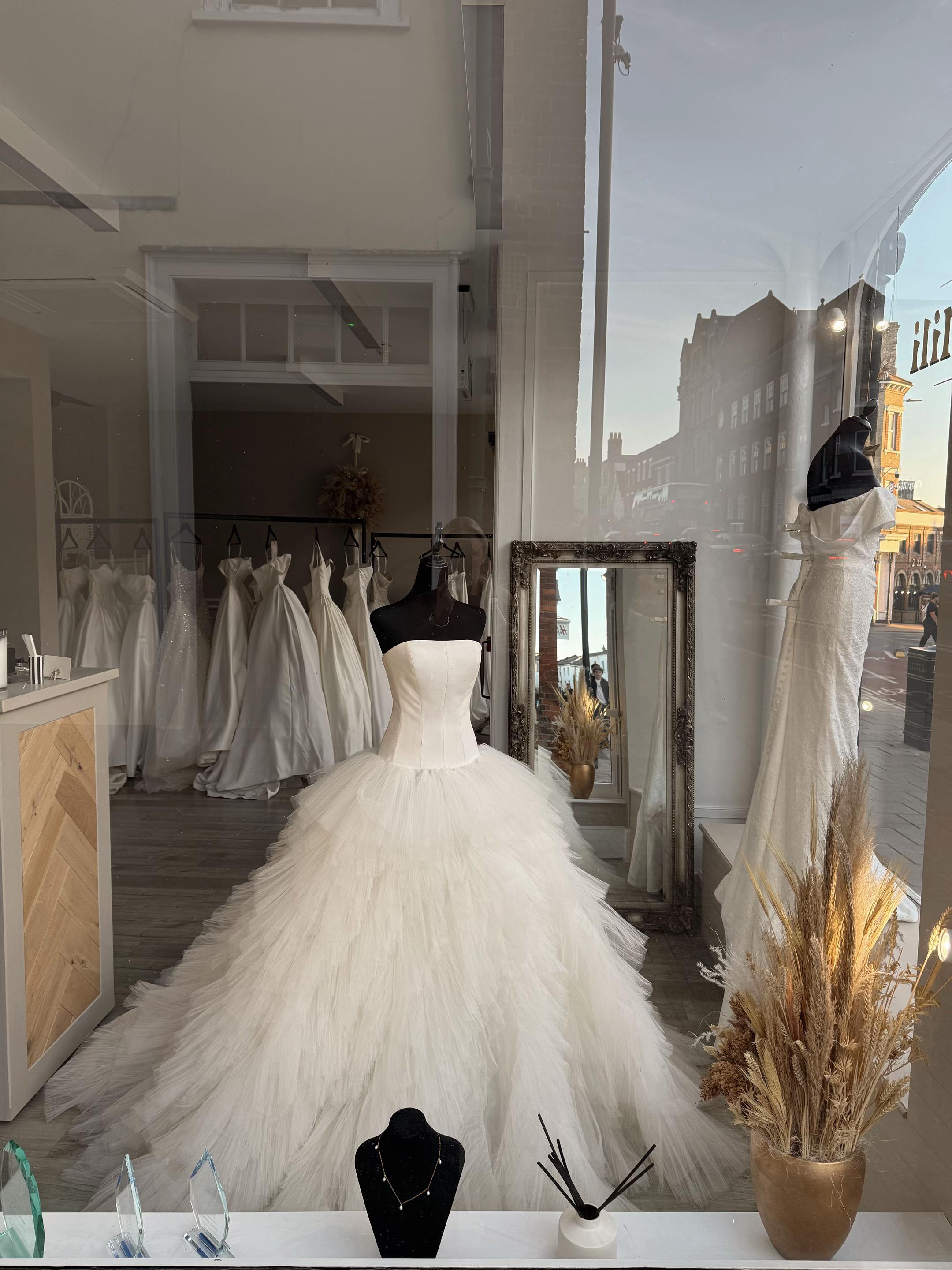 @MiliMili Bridal