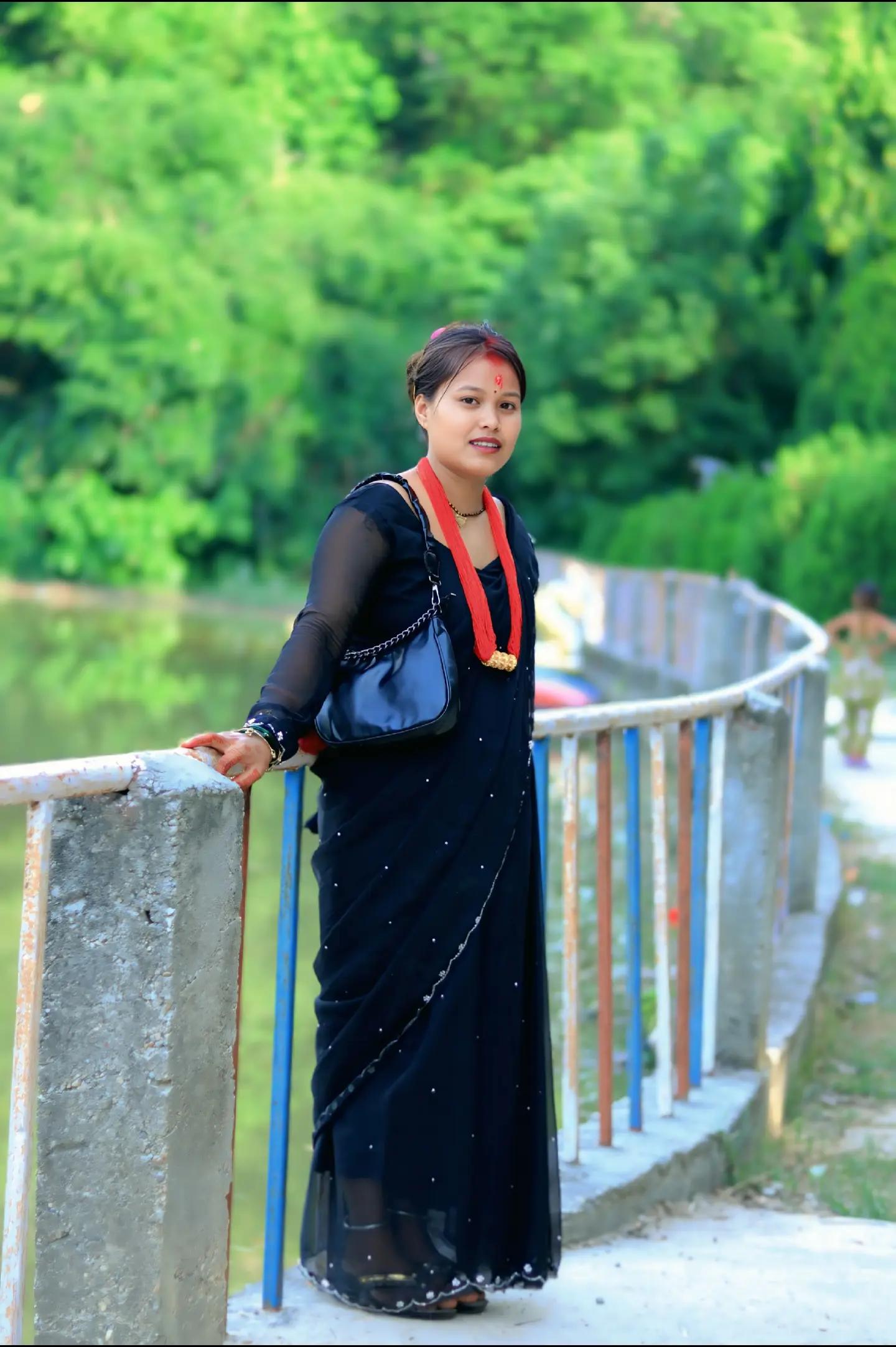 @Pagal ko gf kastw hola