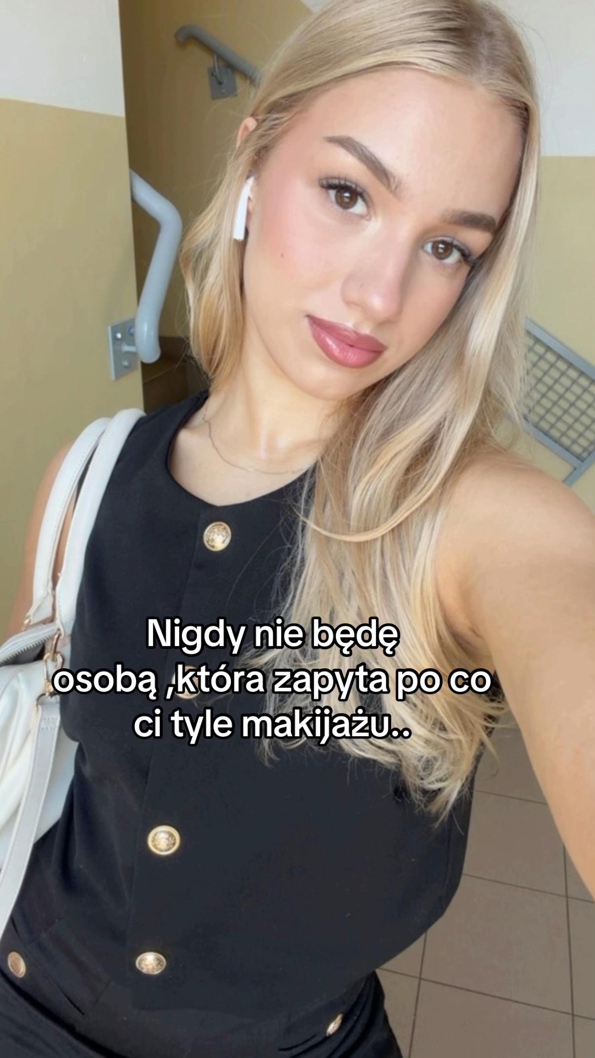 @skosia_