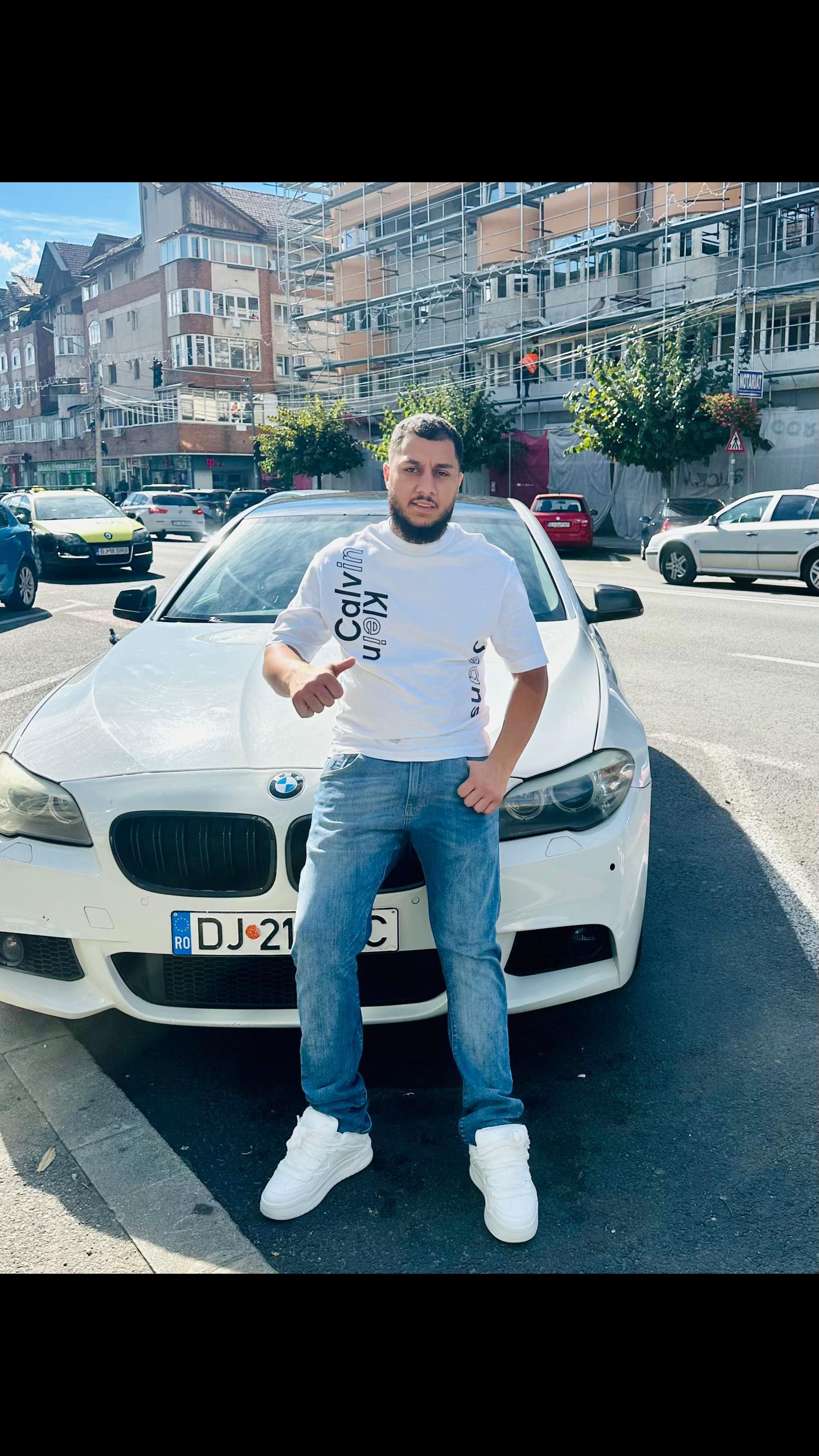 @Mădălinn