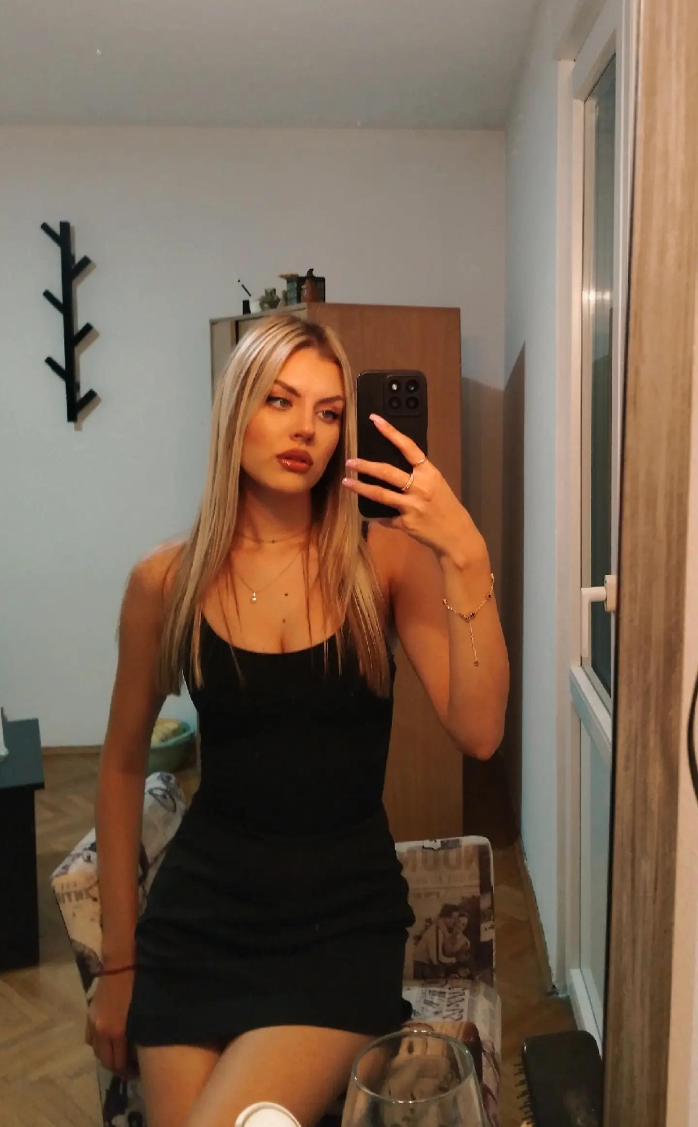 @isidora