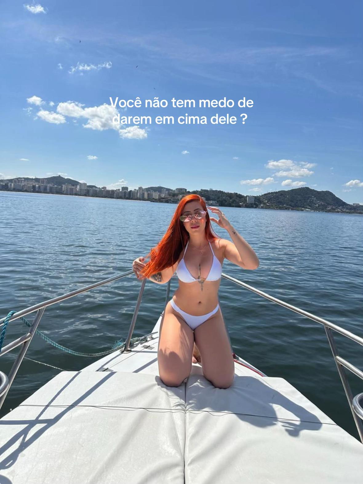 @K&aacute;rolyn K&eacute;telyn
