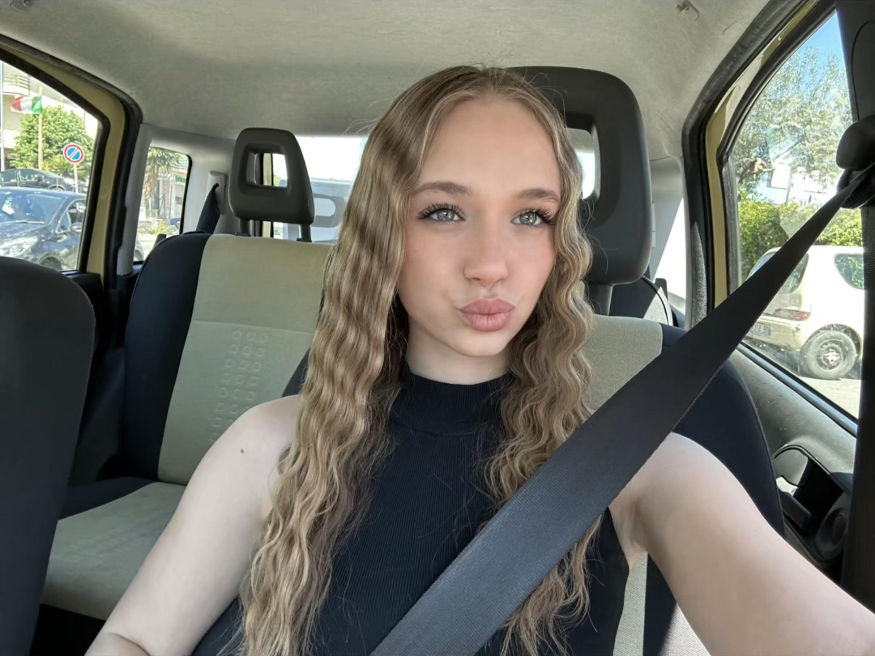 @Felicia