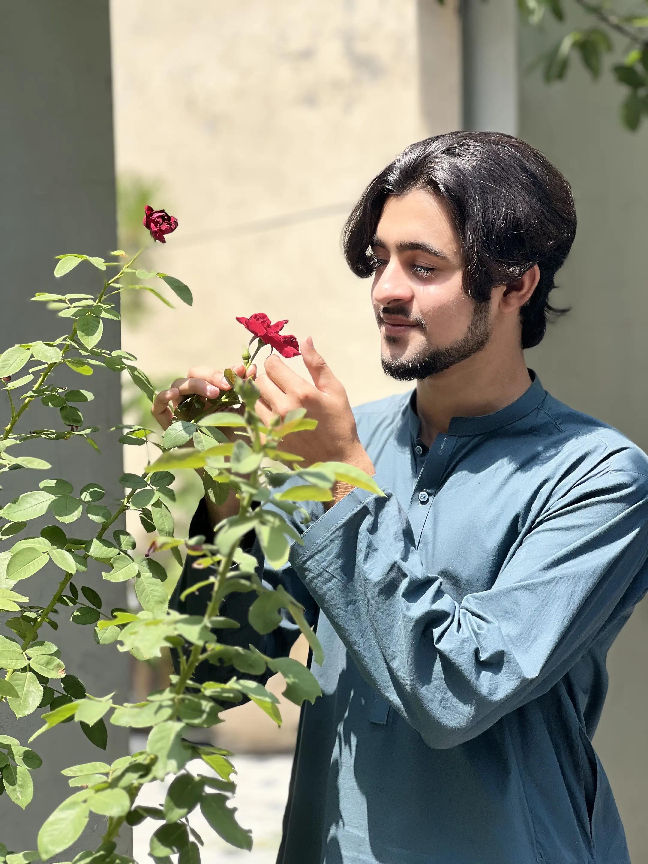 @✨️عمر آفریدی 🍂