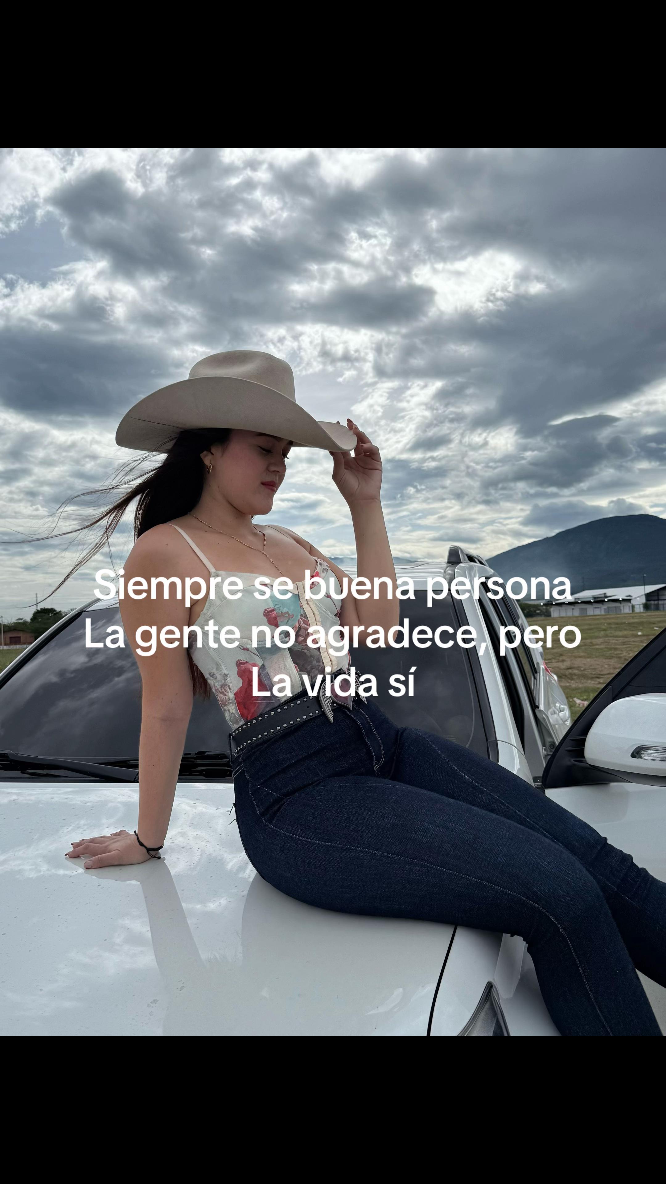@Angie Monsalve✨