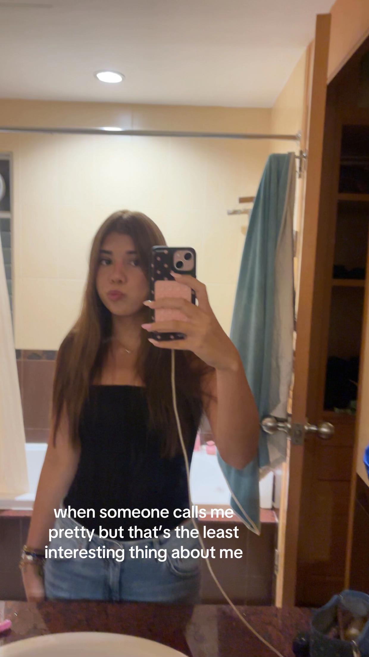 @clauudiaaa
