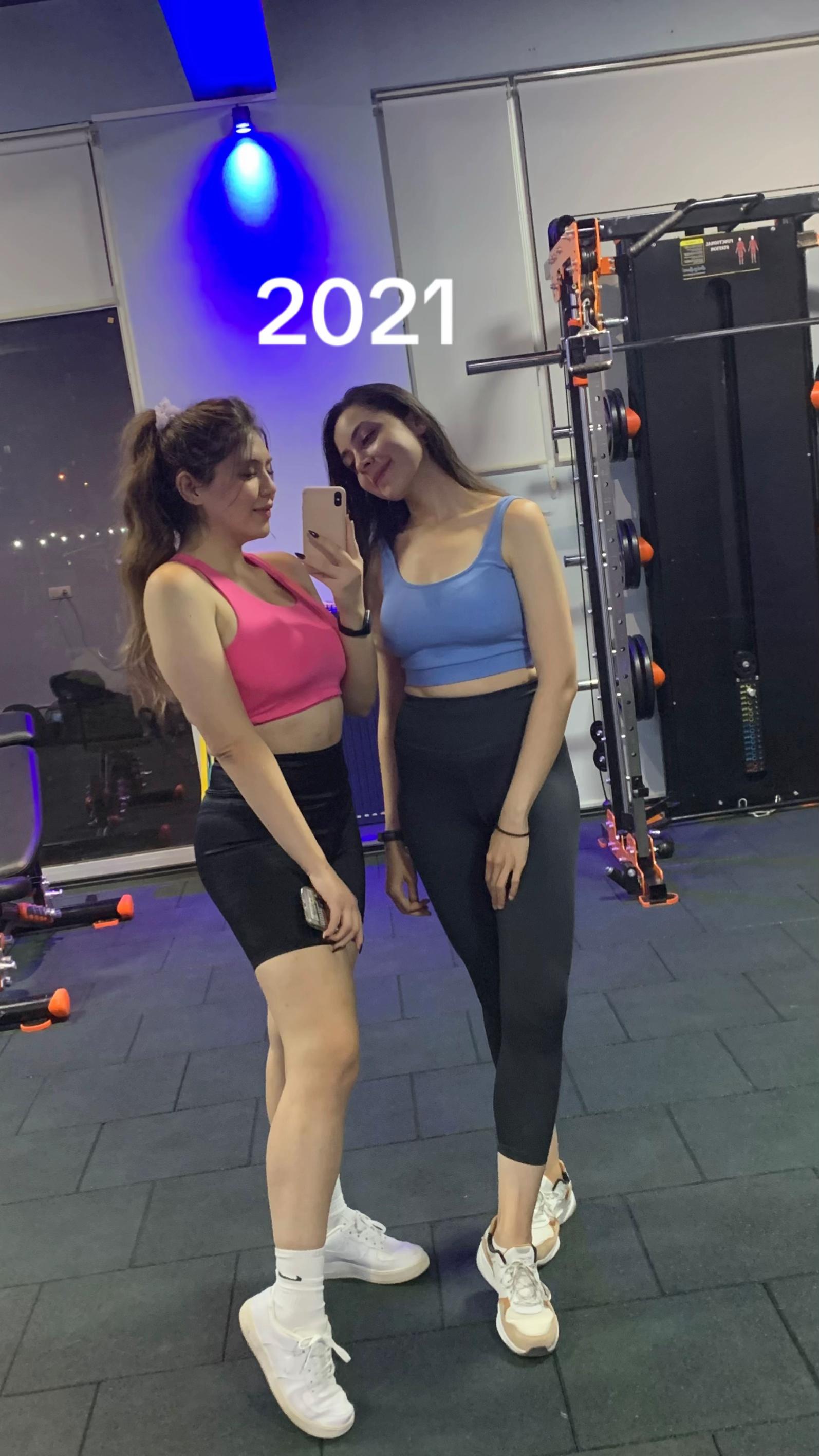 @Mina