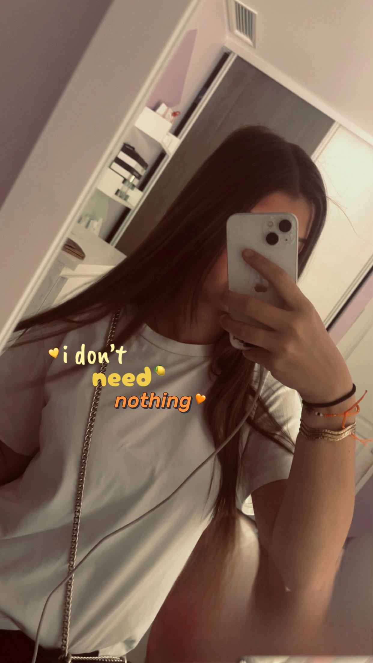 @𝐦.