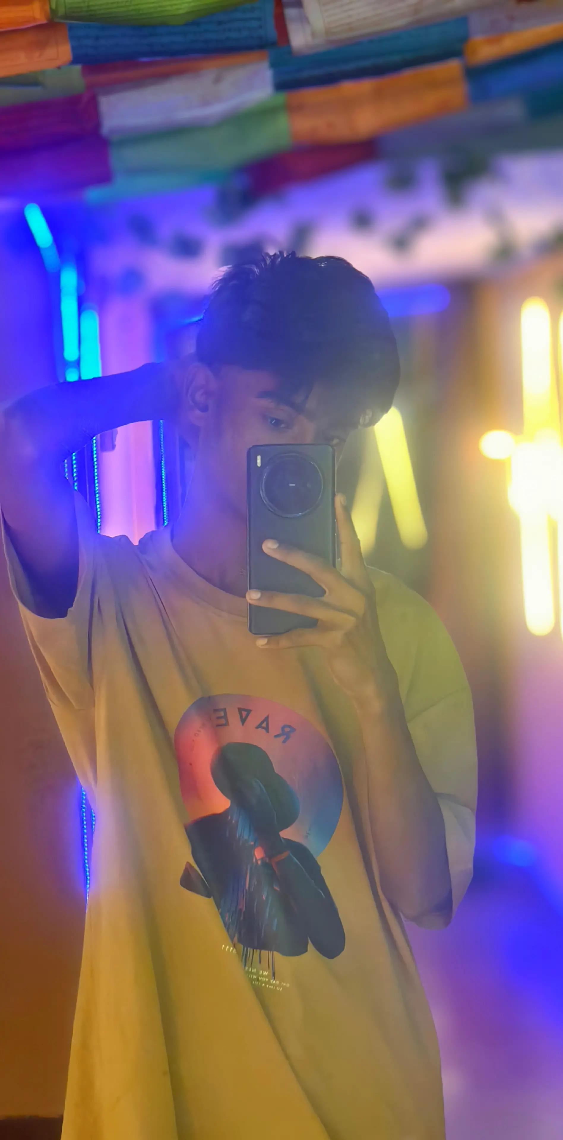 @Ꭱᴀᴊᴜ_Ᏼнᴀɪ_⚡