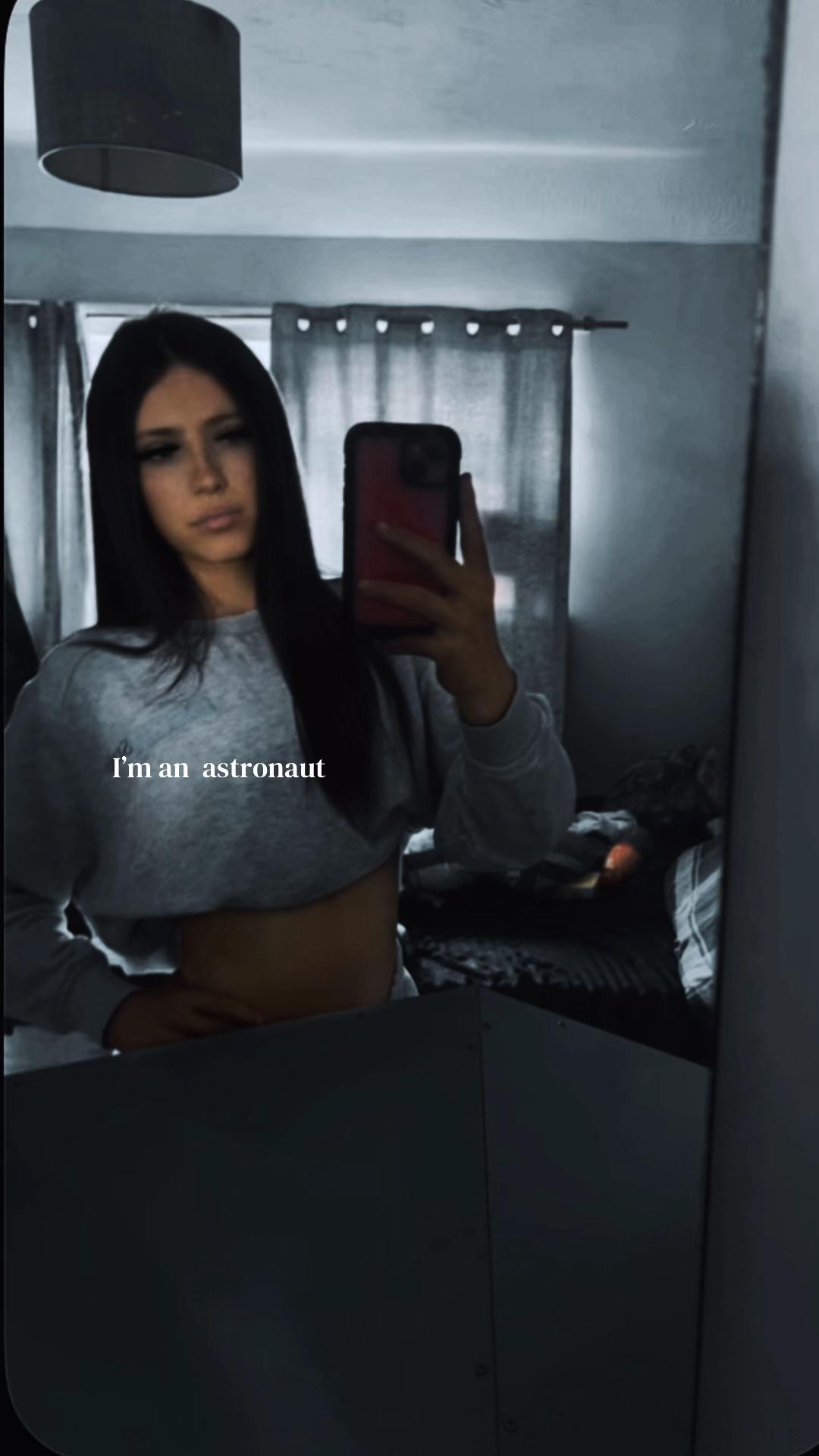 @Ella