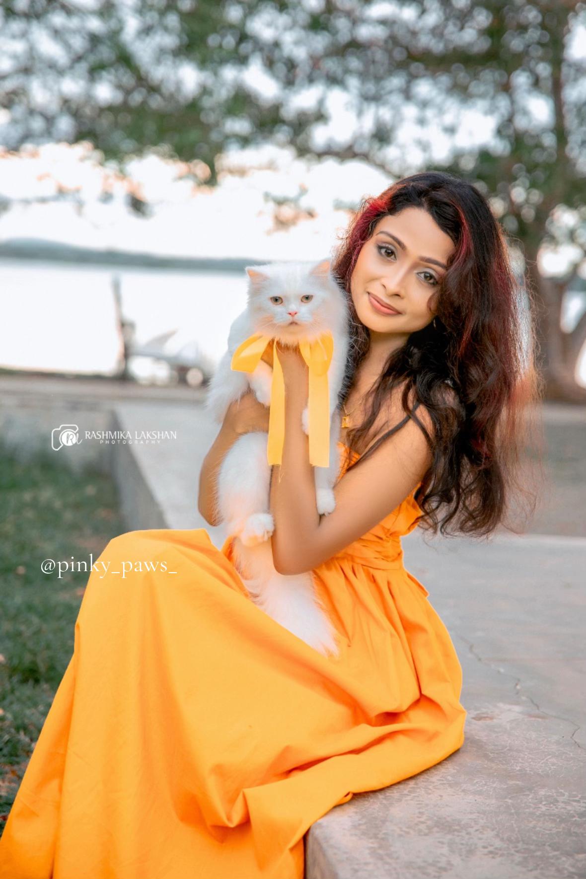 @Pinky Paws
