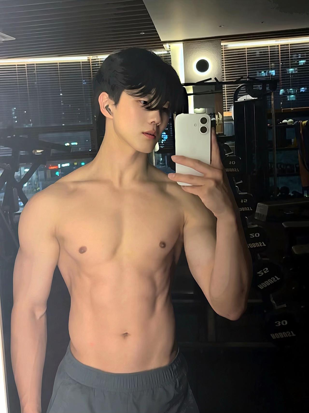 @chan_bro11