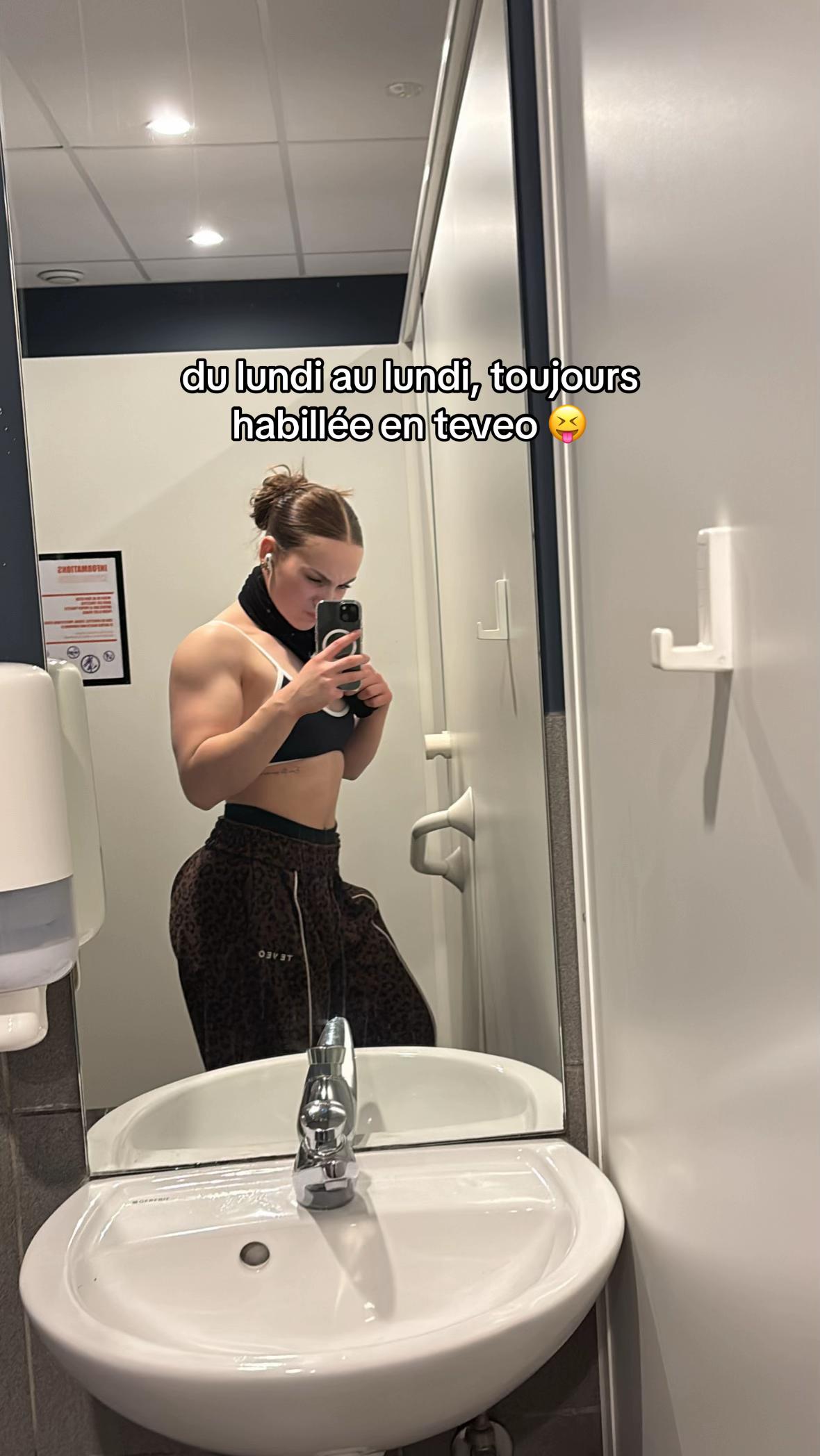 @léa