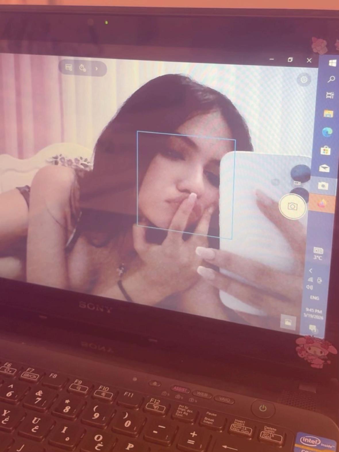 @🪽