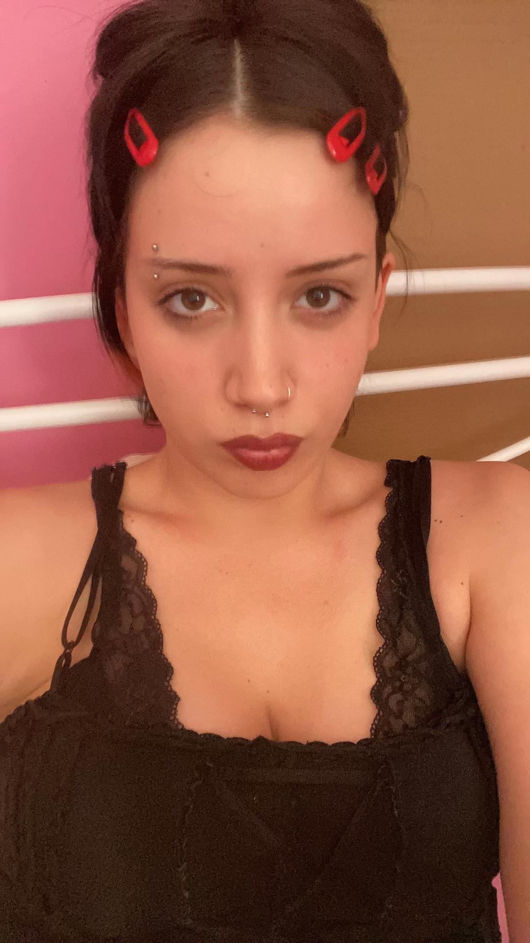 @argyrenia_