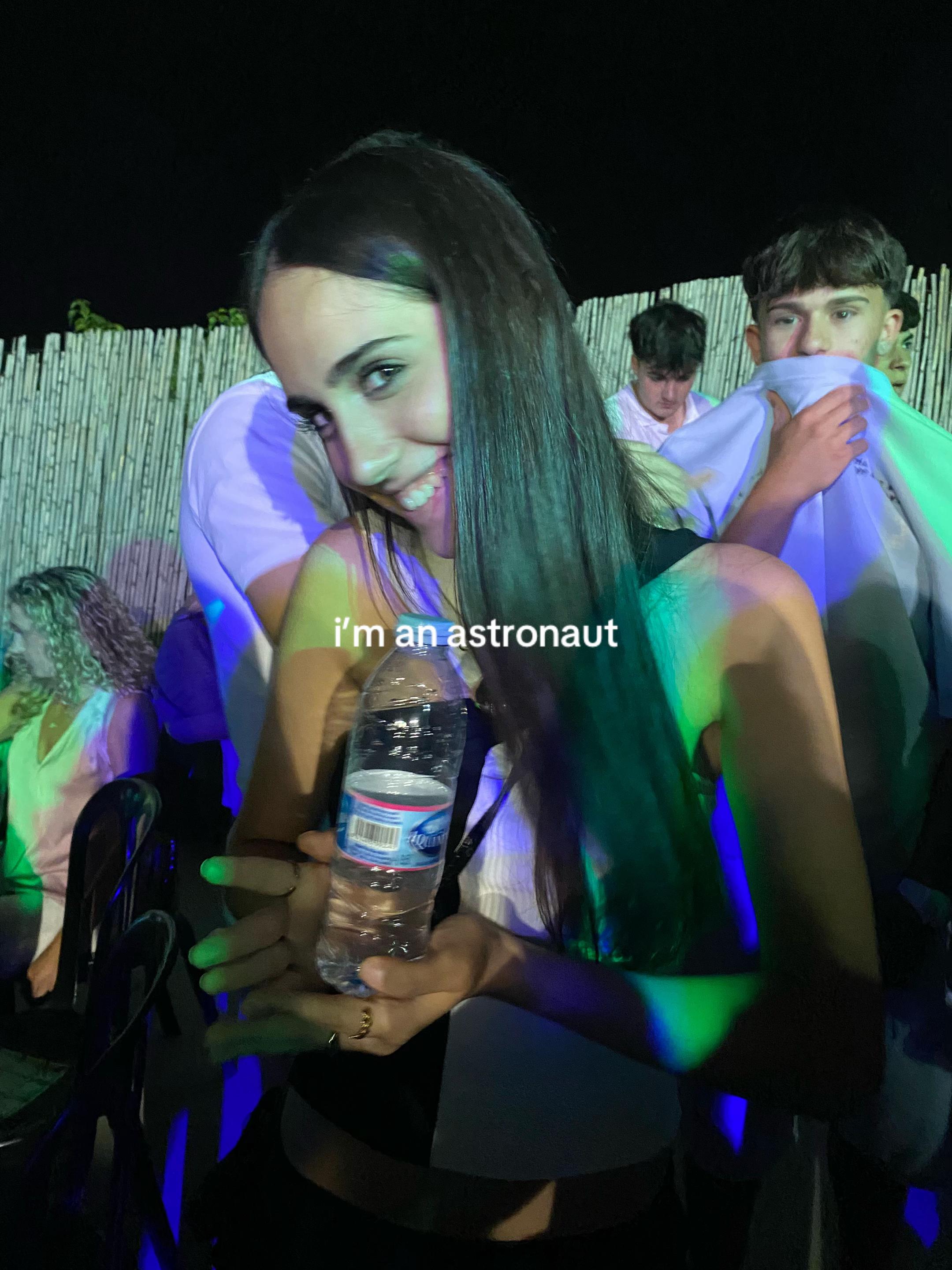 @lucía.