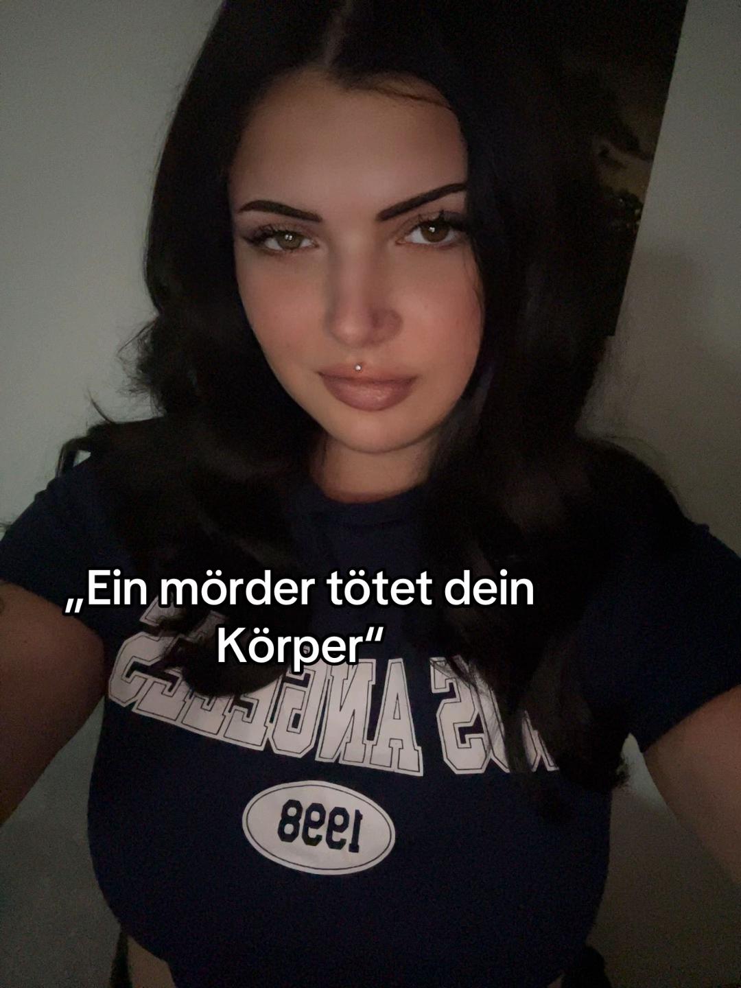 @𝓖𝕝𝐨яꀤȃ̈ 🖤