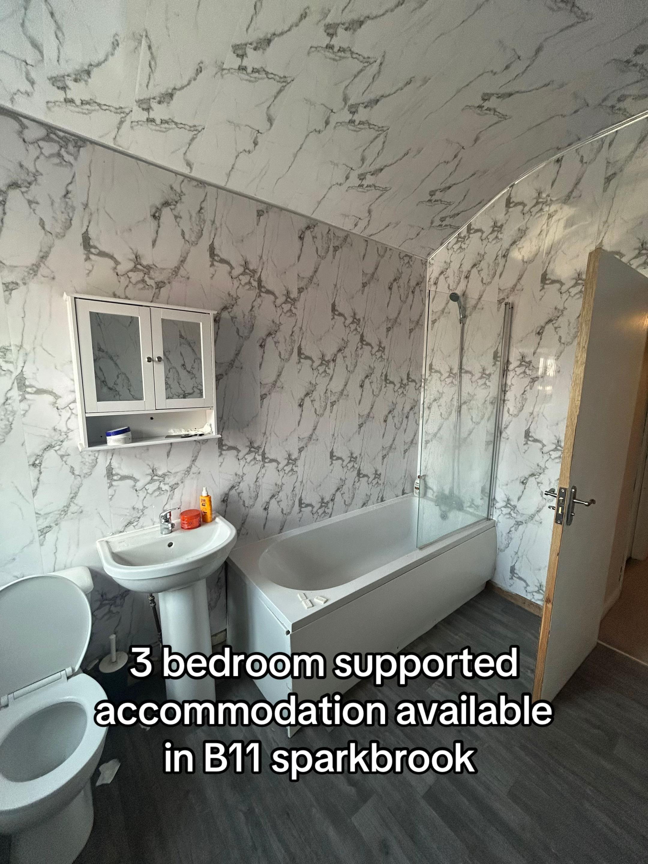 @universalrooms1