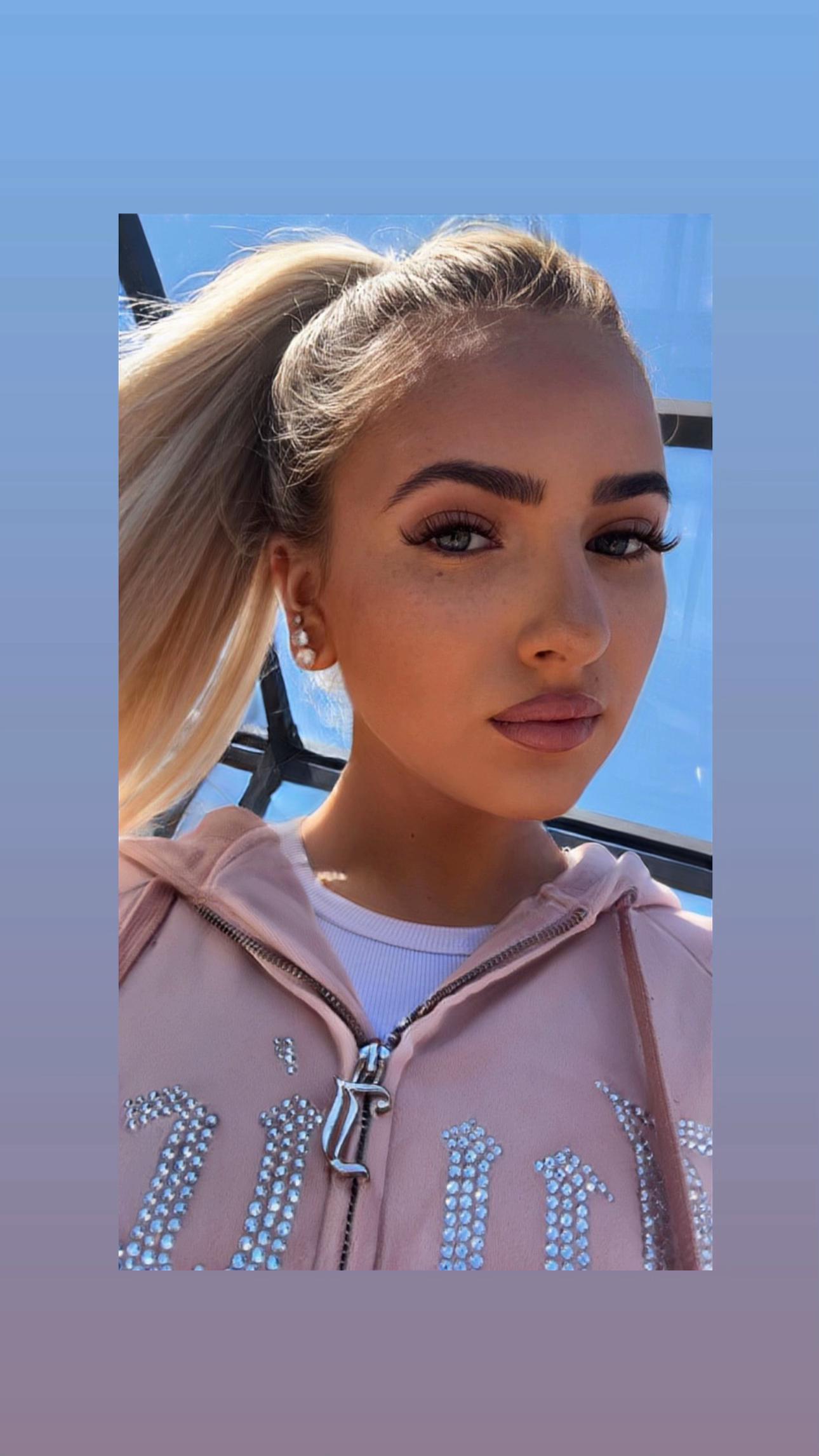 @𝐑𝐢𝐡𝐚𝐧𝐧𝐚𝐉𝐚𝐝𝐞🤍