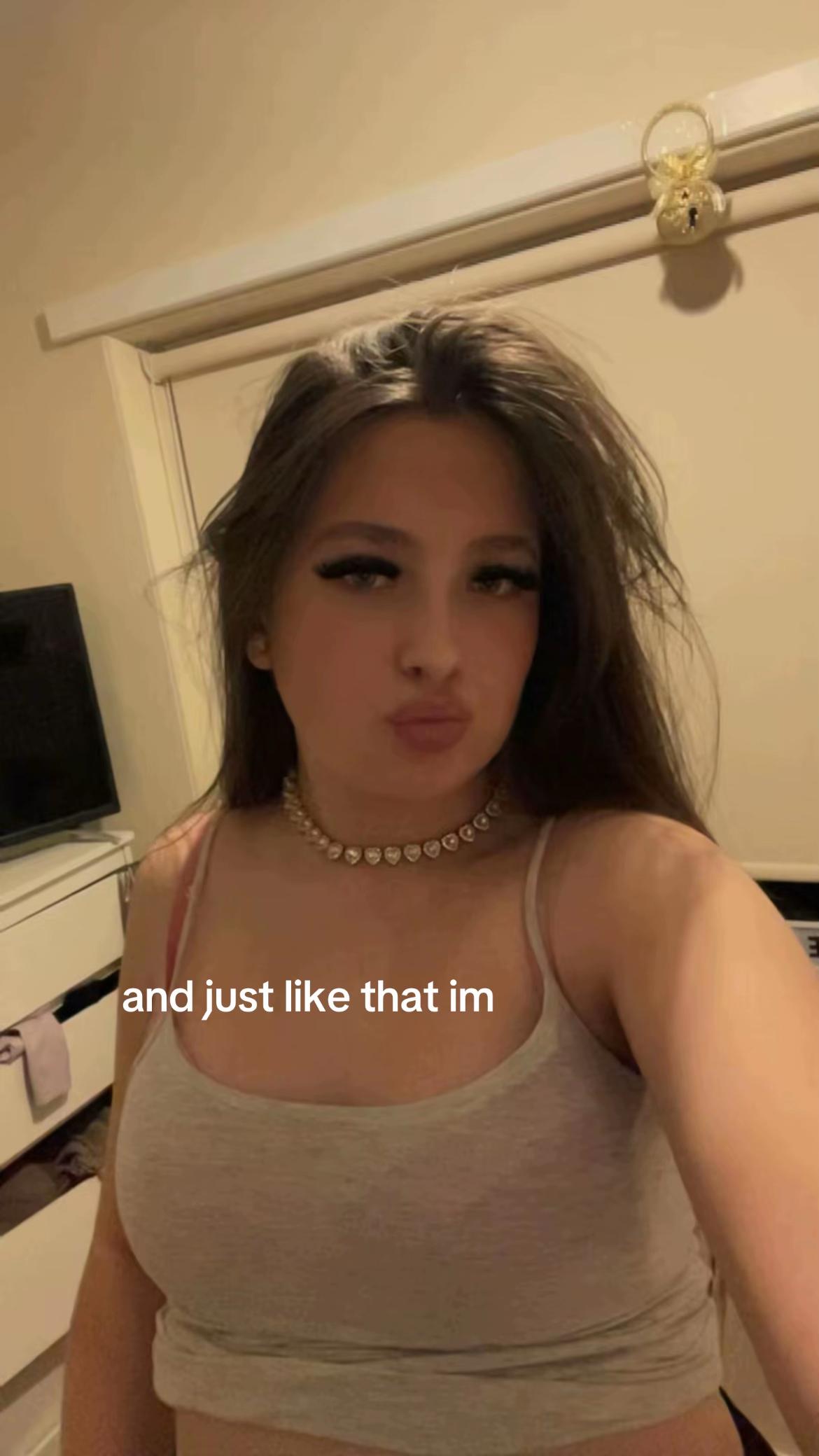 @Evie grace🥰