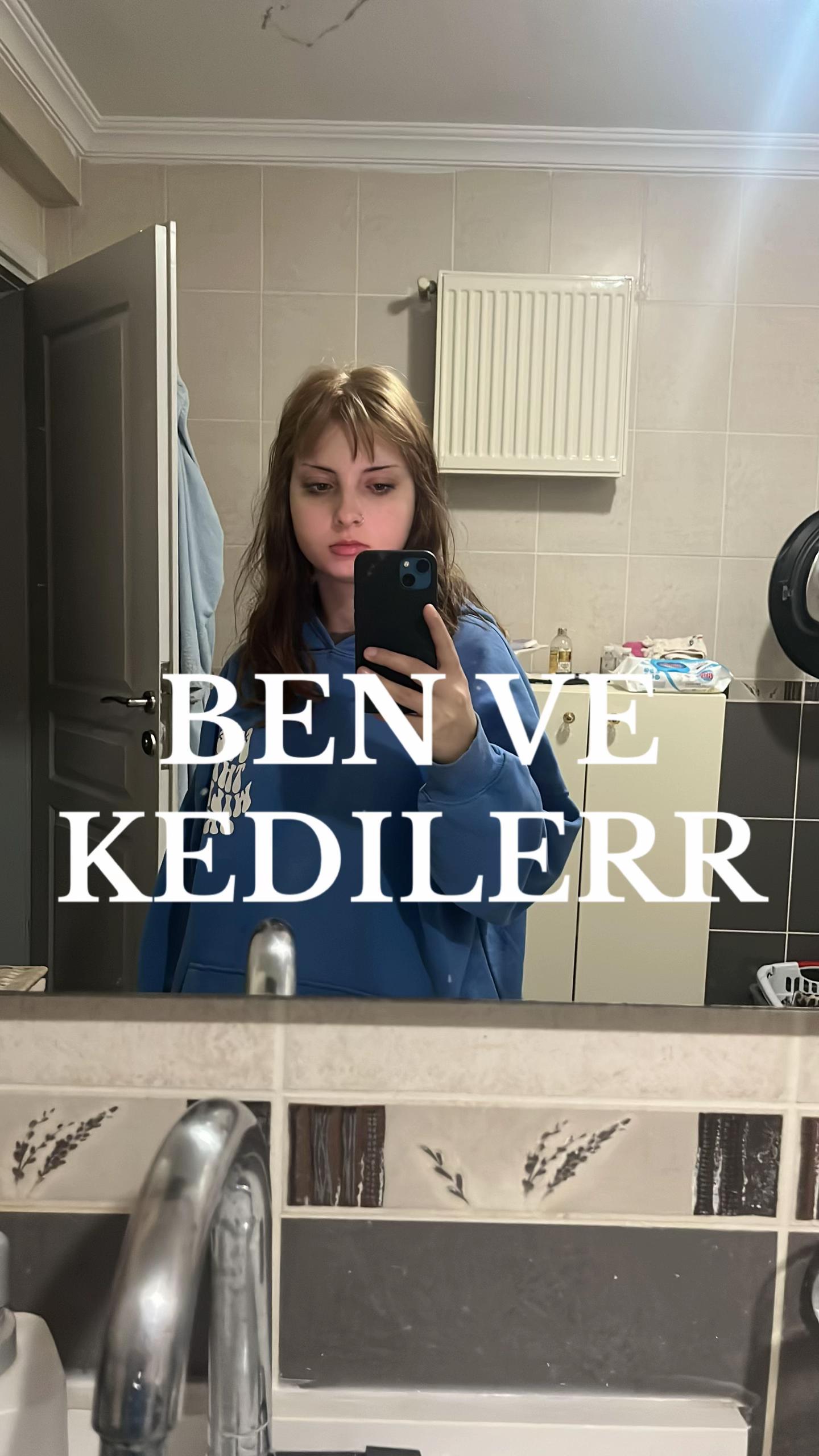 @e c e k🧿🌊🐋🪬🫐🕯️