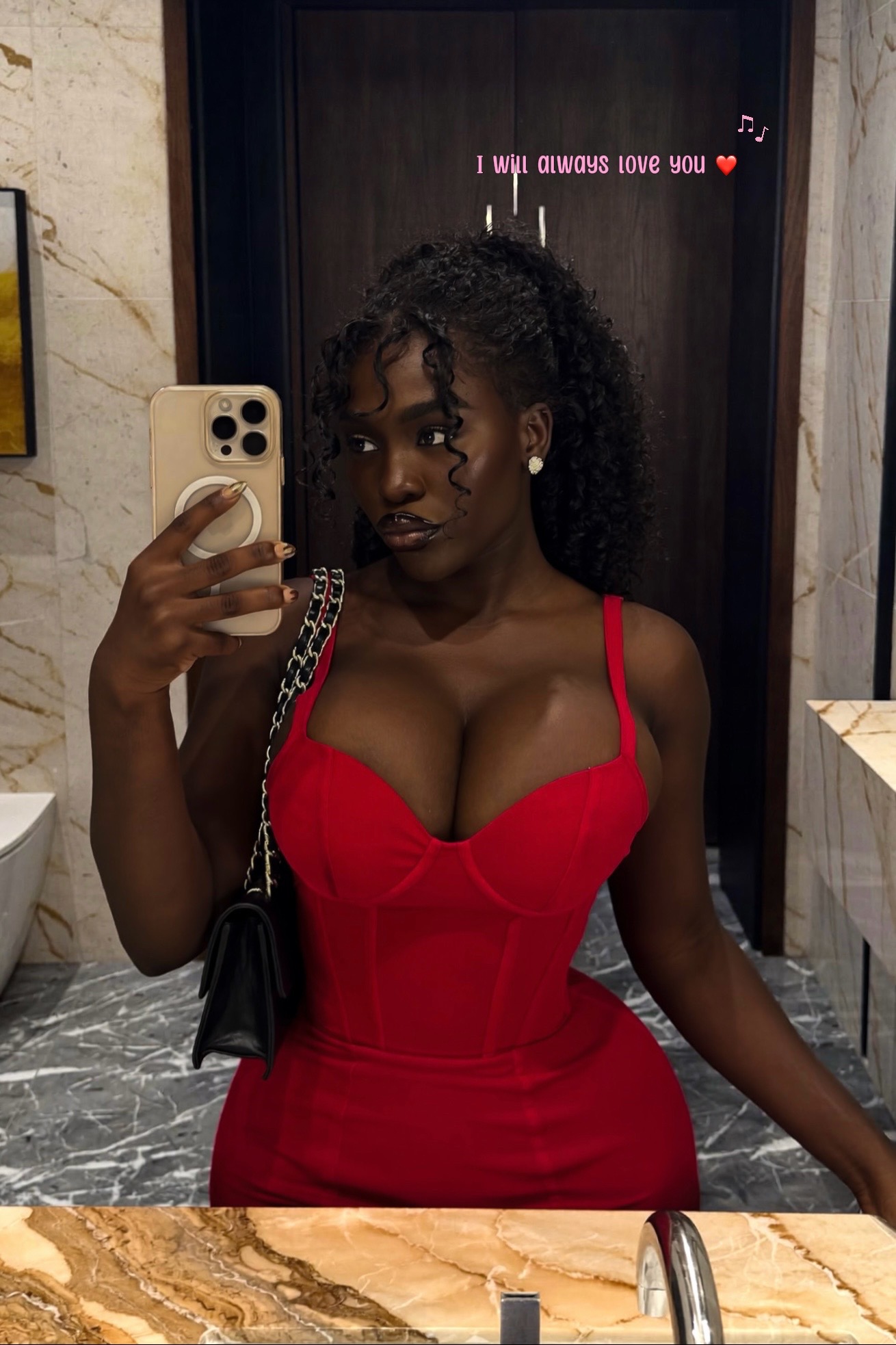 @nayae_noor