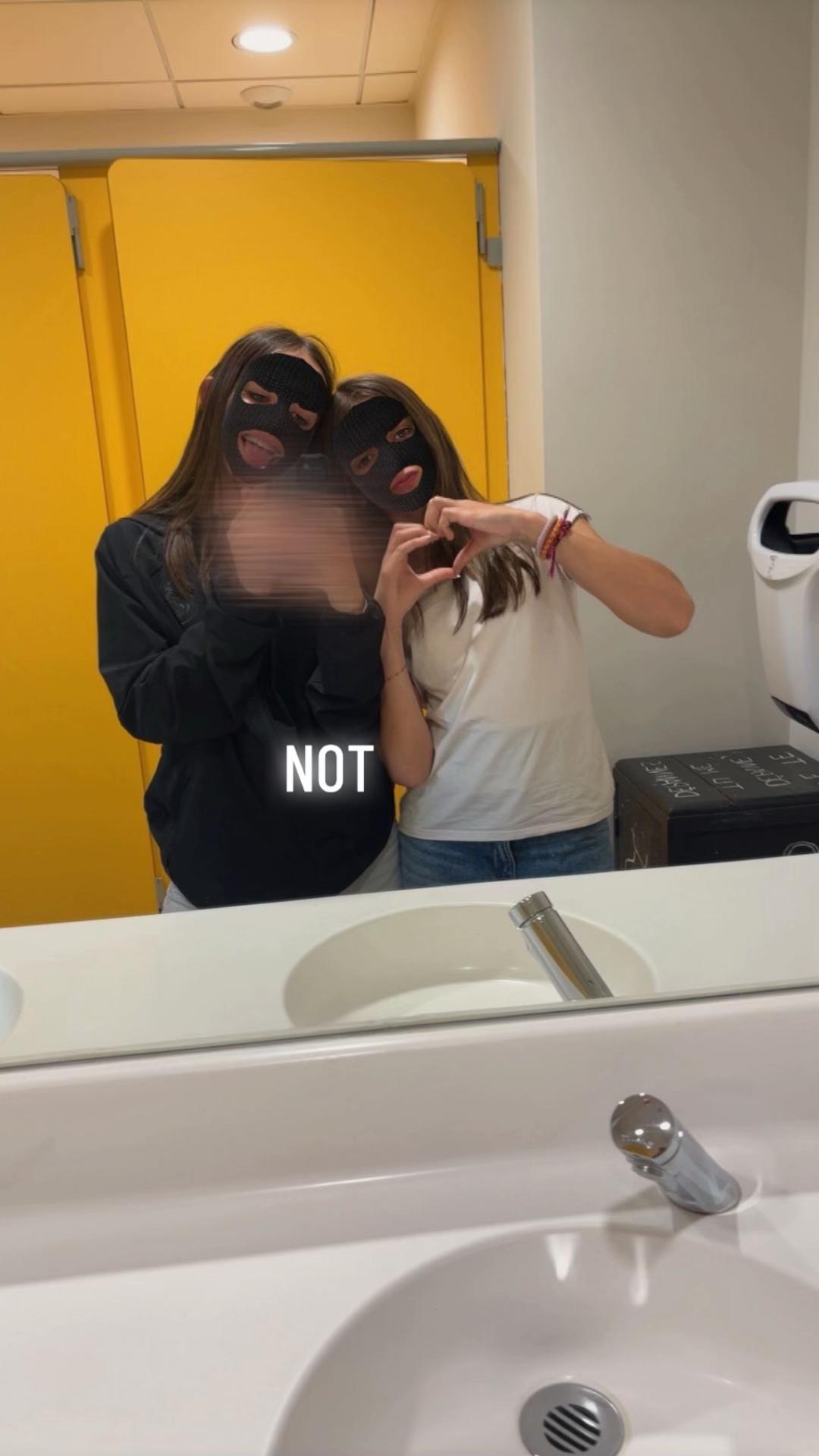 @Thélia