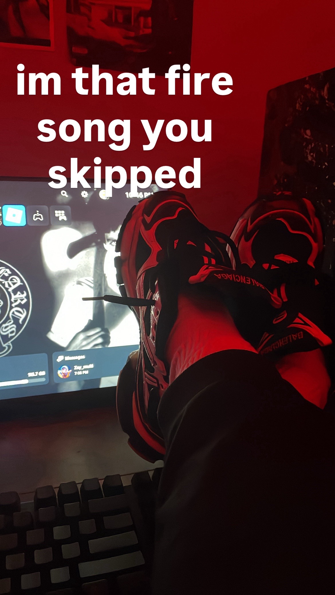 @⃟