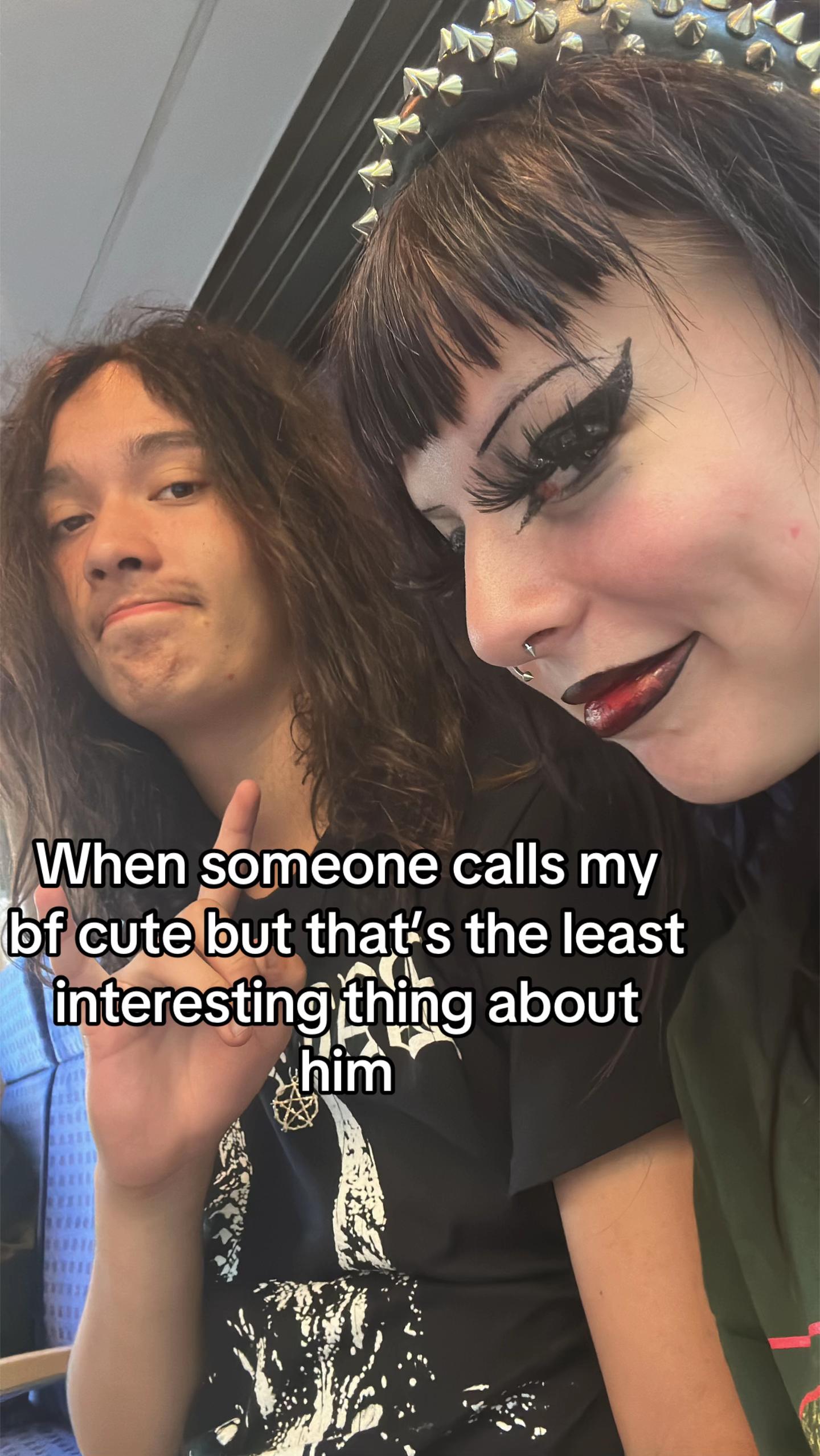 @Lina🖤🦇