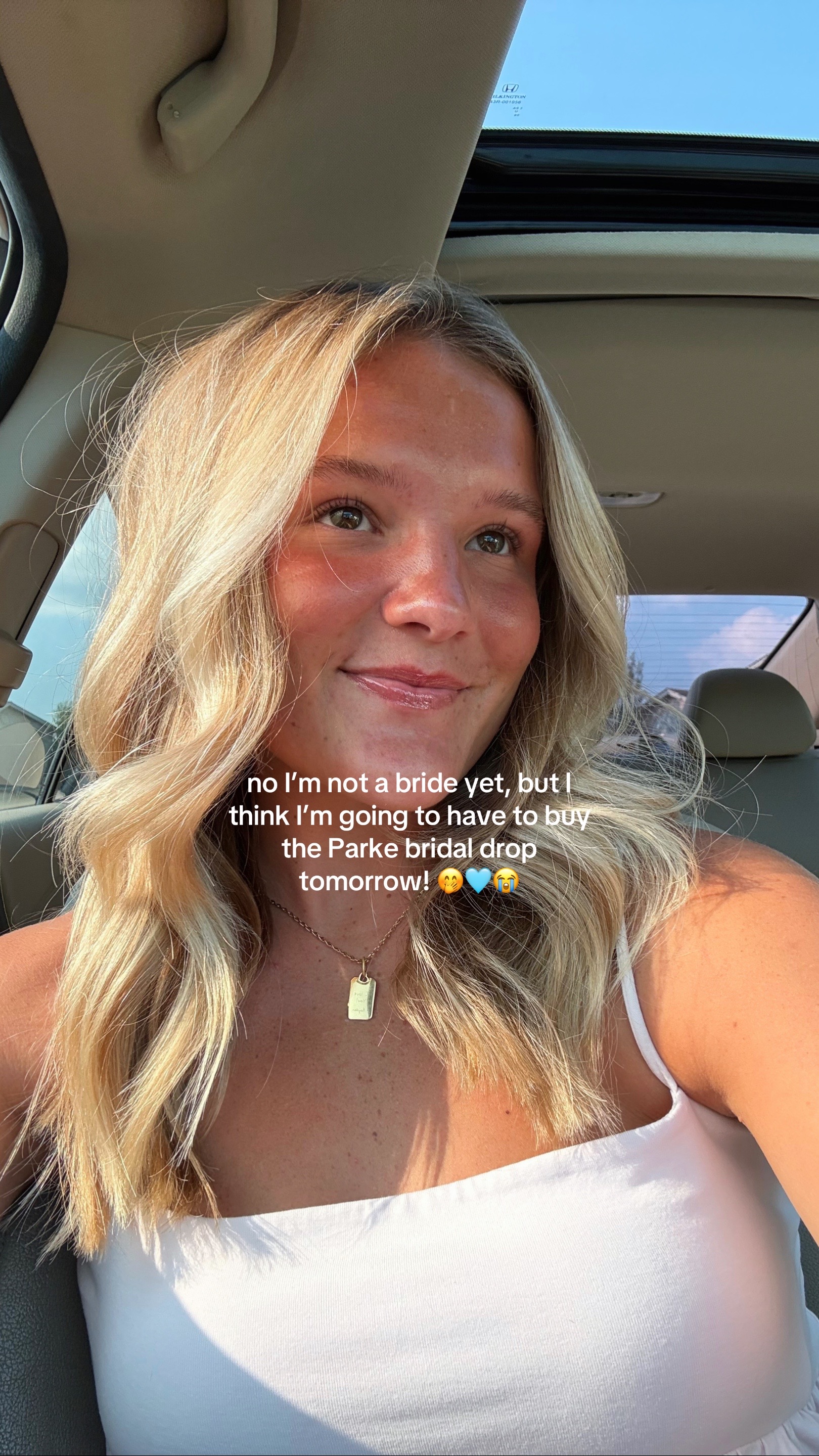 @HILLARY WHITE