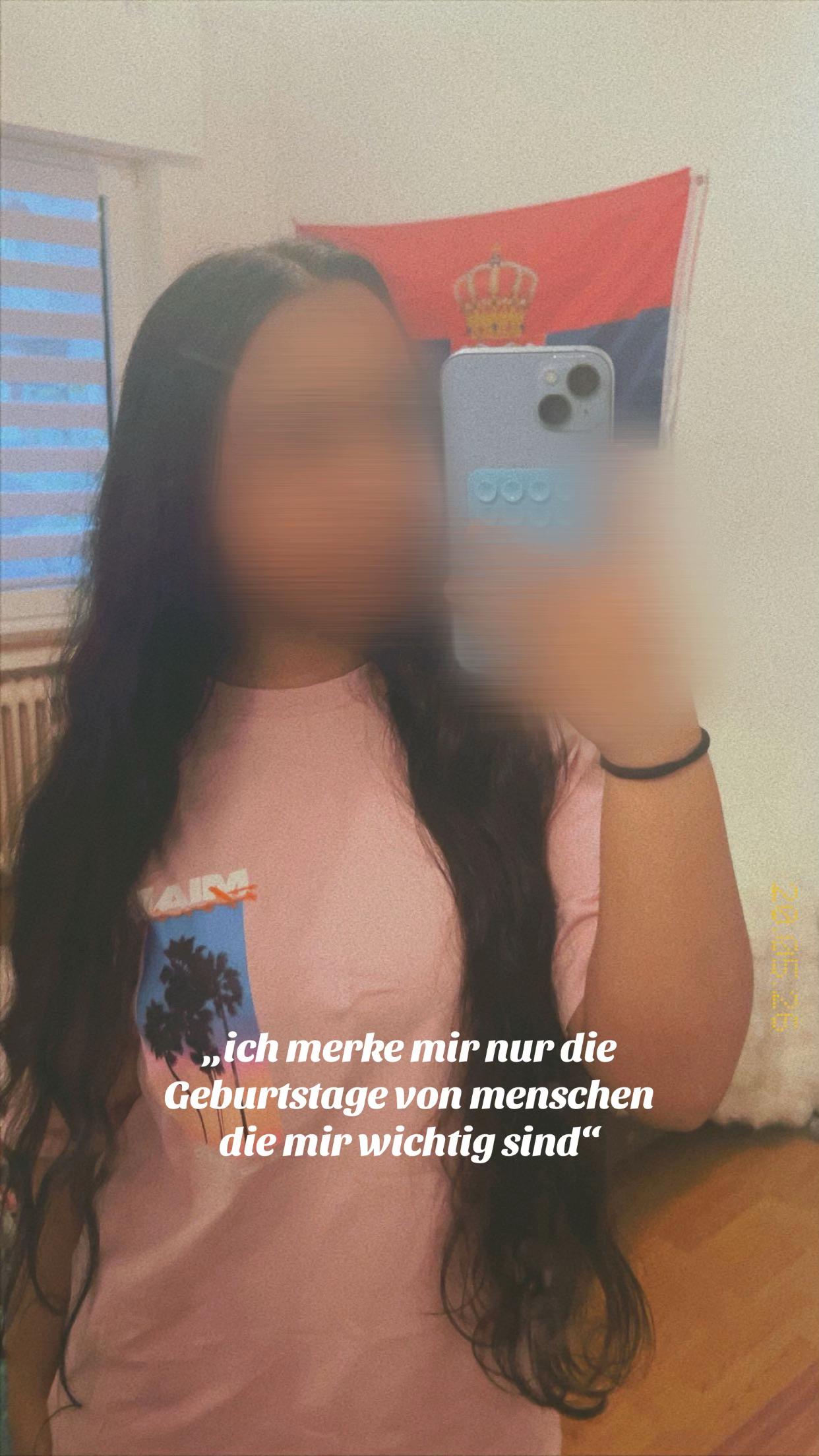 @𝐄’🫐