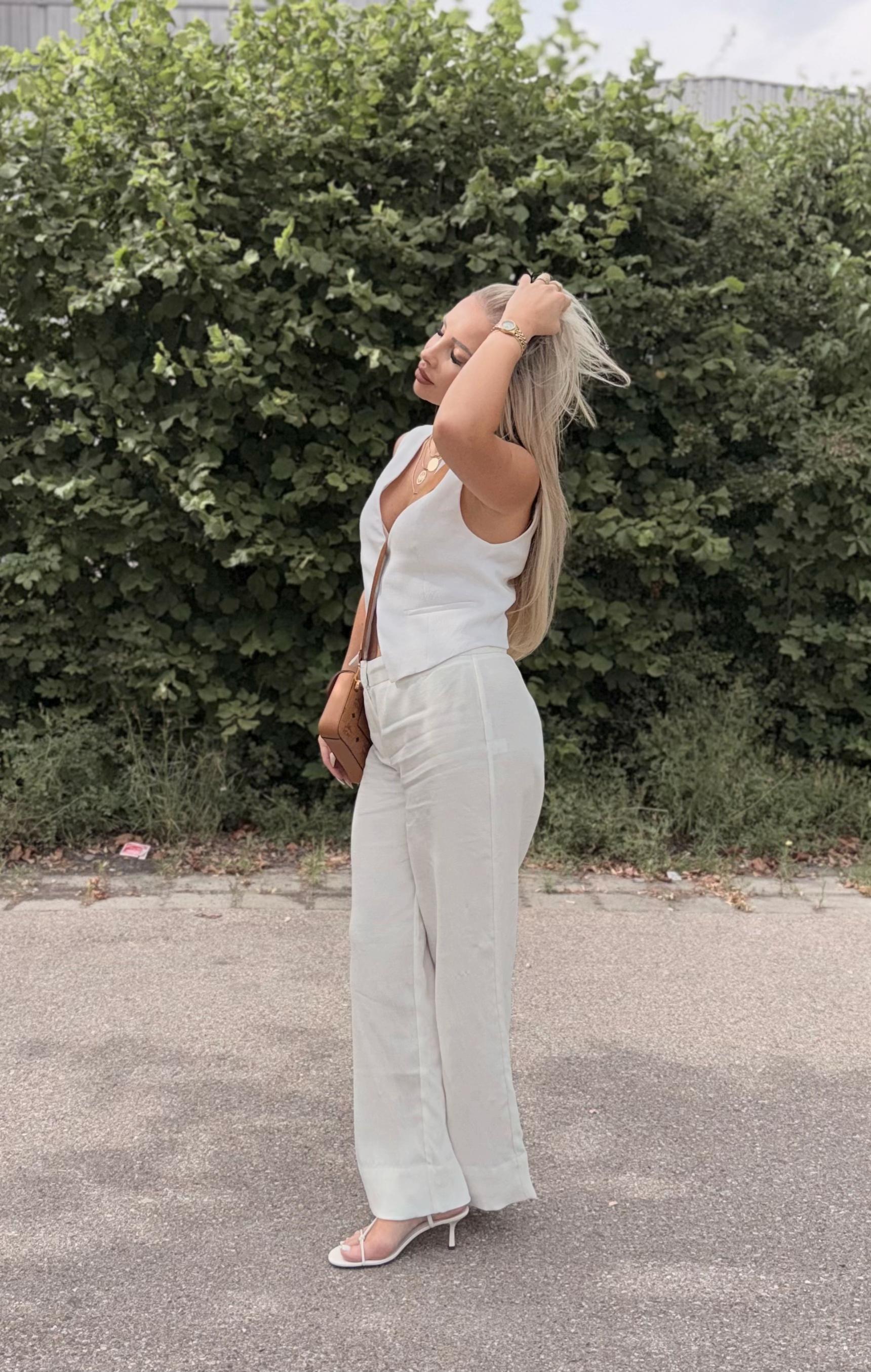 @SimplyChic