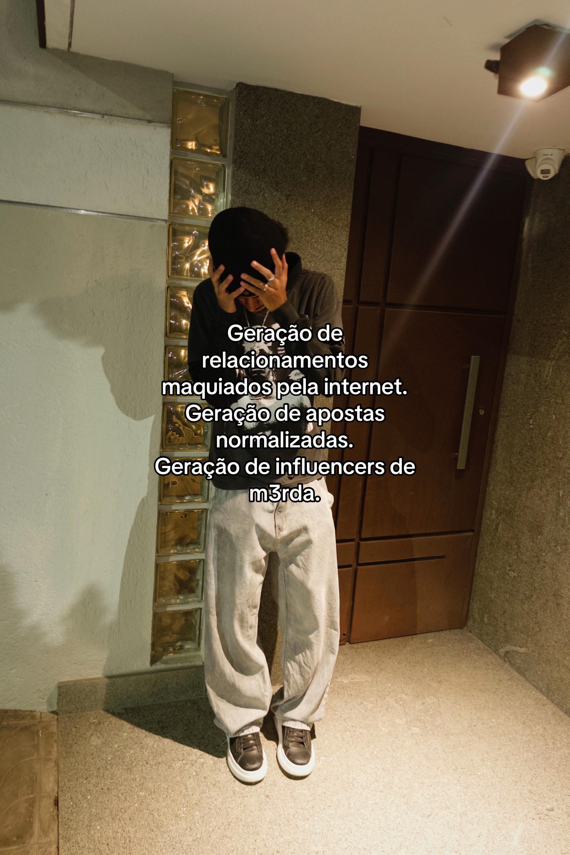 @neuvess_