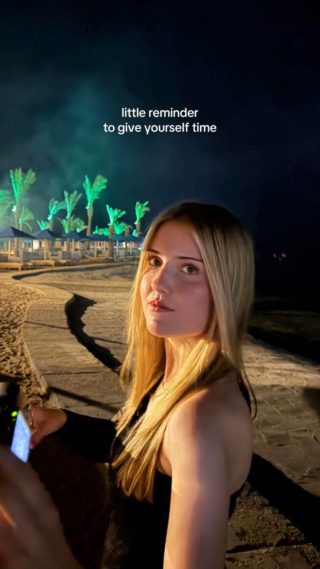@𝐒𝐨𝐩𝐡𝐢𝐚