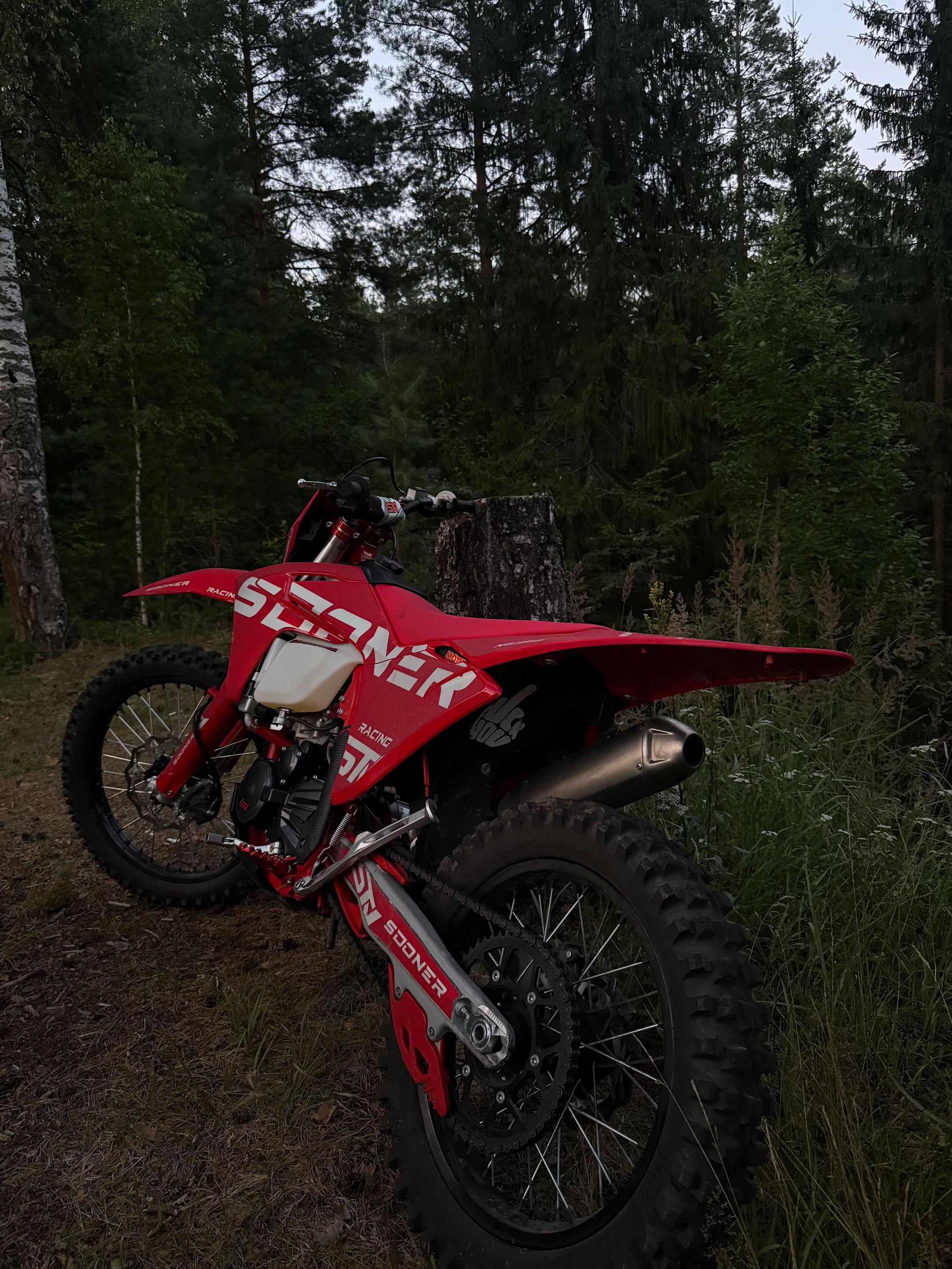 @ᴛᴍᴄʜɪᴄ 亗