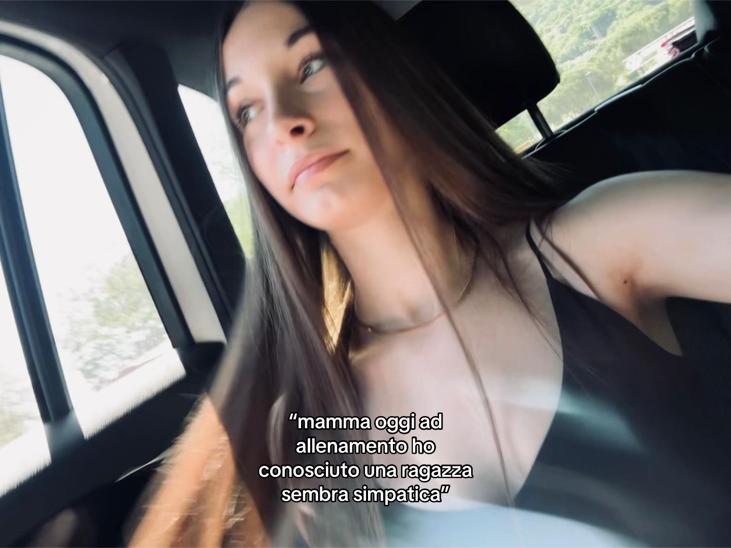 @𝟐𝟐
