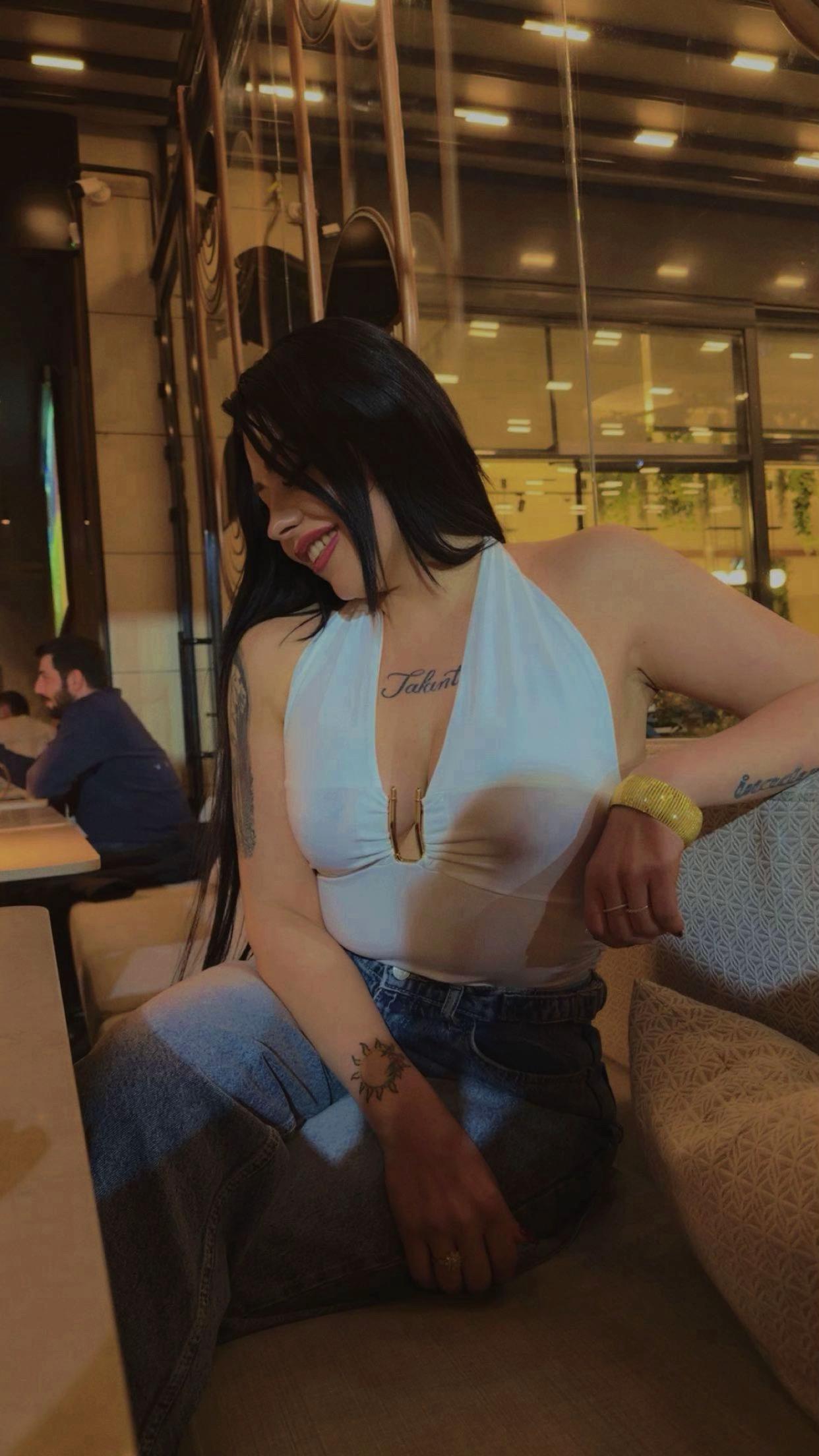 @👑 Bella bella 👑