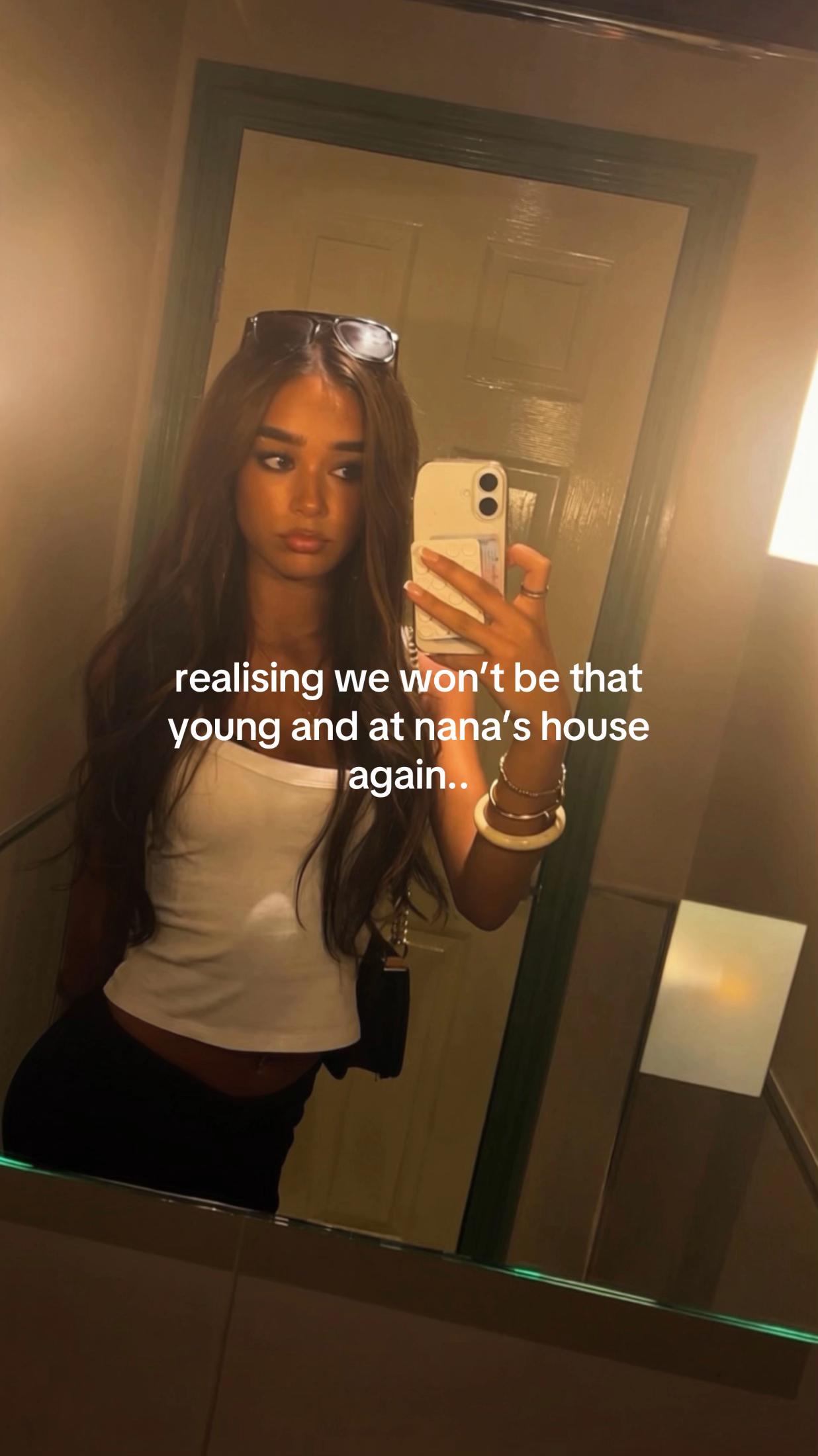 @𝐄𝐦𝐢𝐥𝐲𝐰𝐨𝐨𝐝𝐲𝐚𝐭𝐭 𝐱