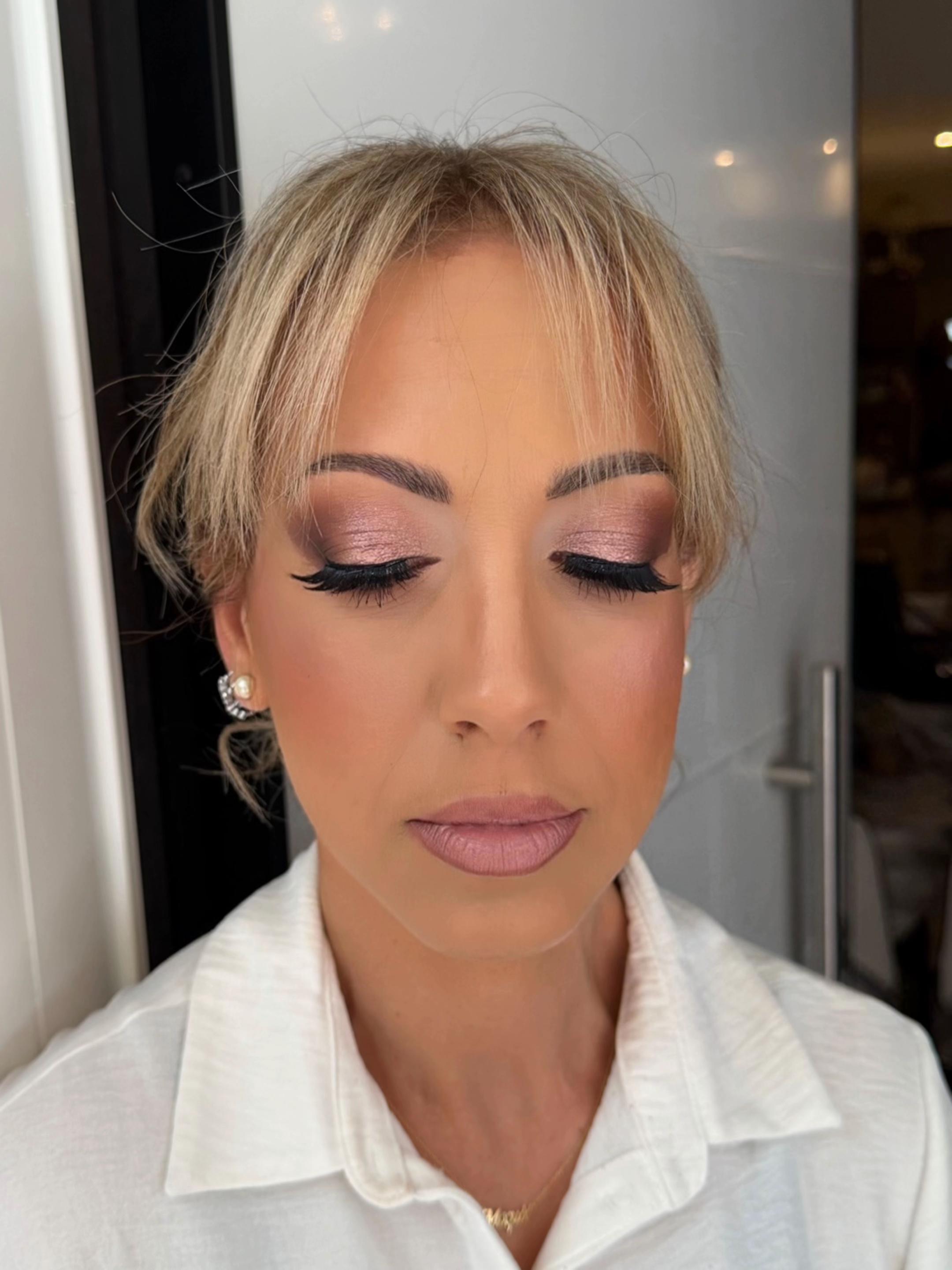 @Penny makeupartist