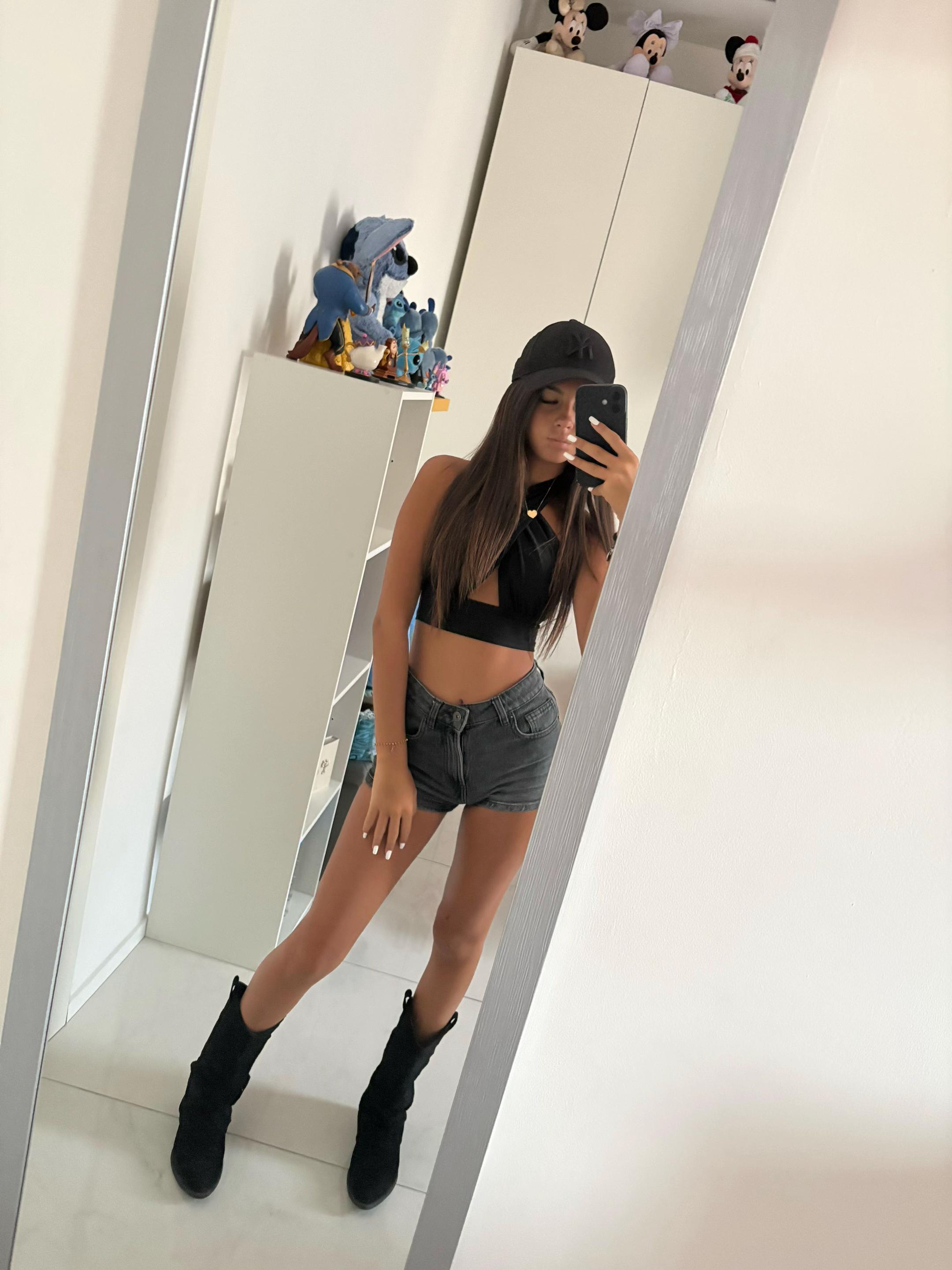 @Rora🥀💋