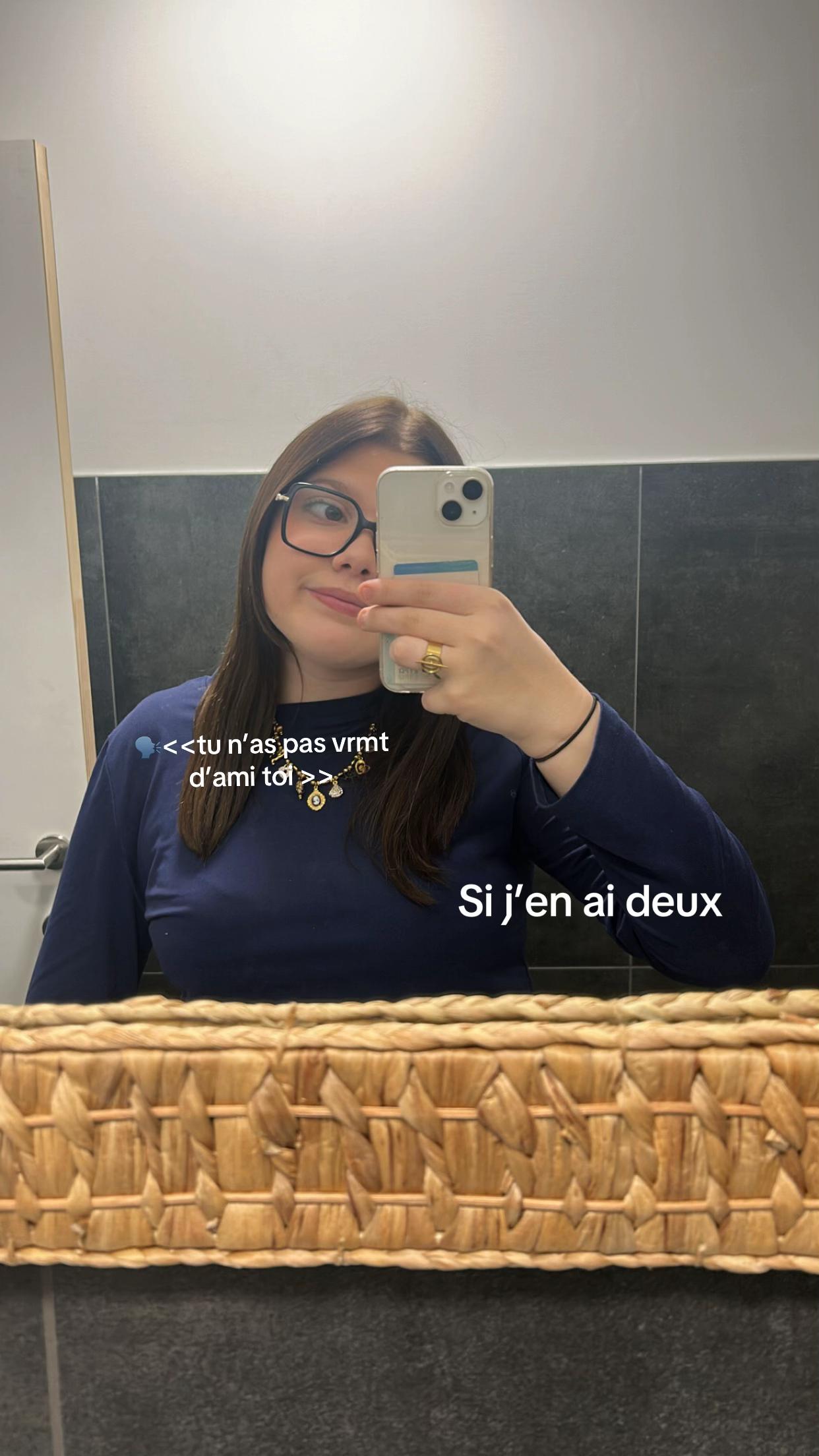 @Estelleeee