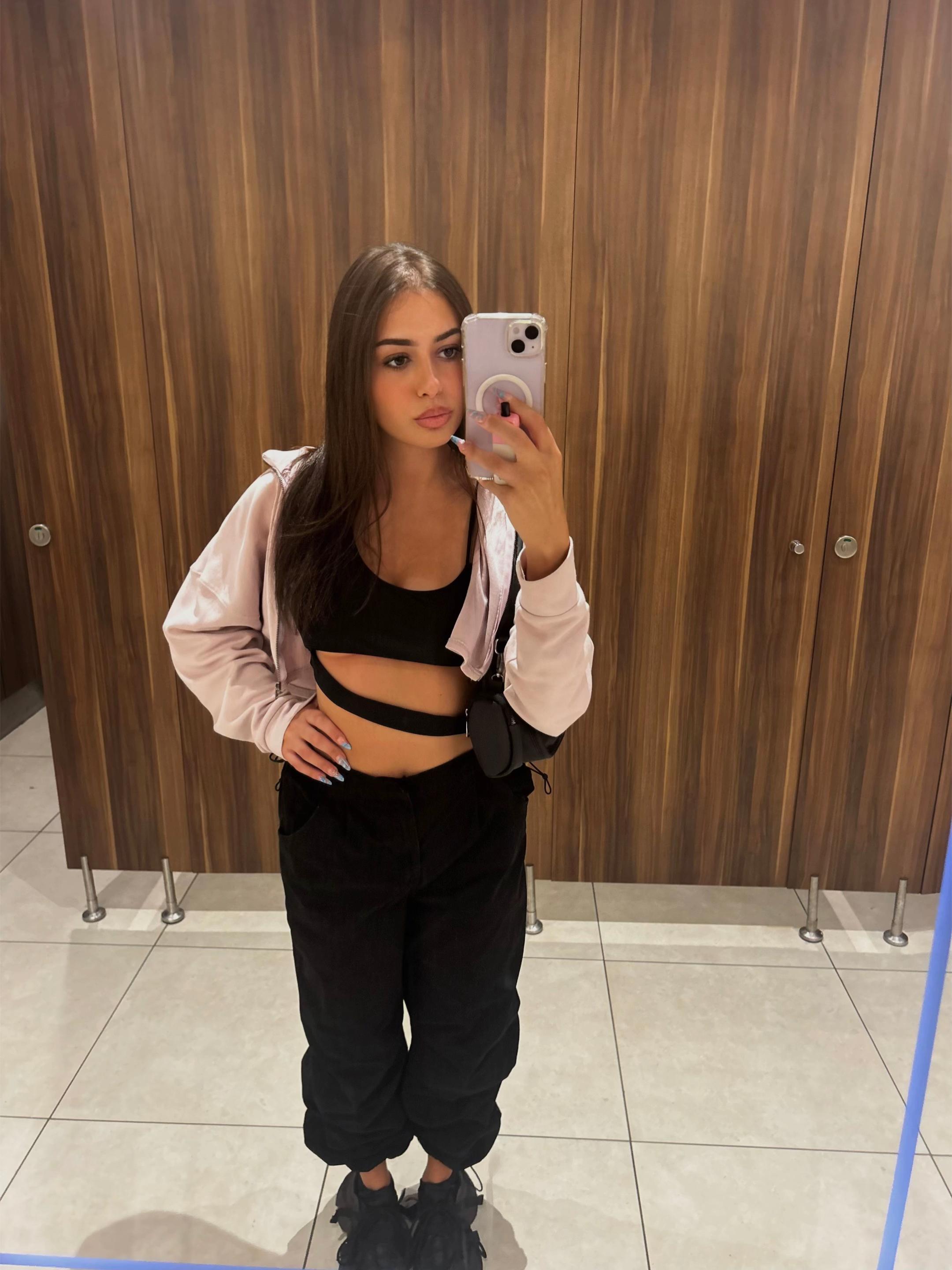 @Anja🦋