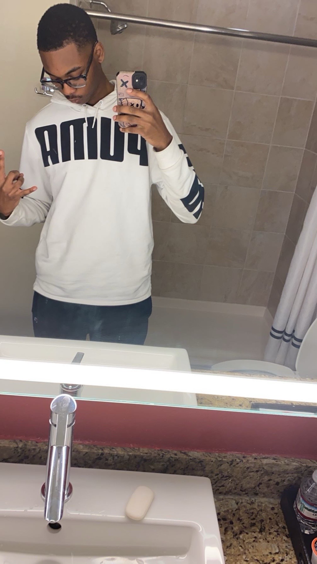 @⃟