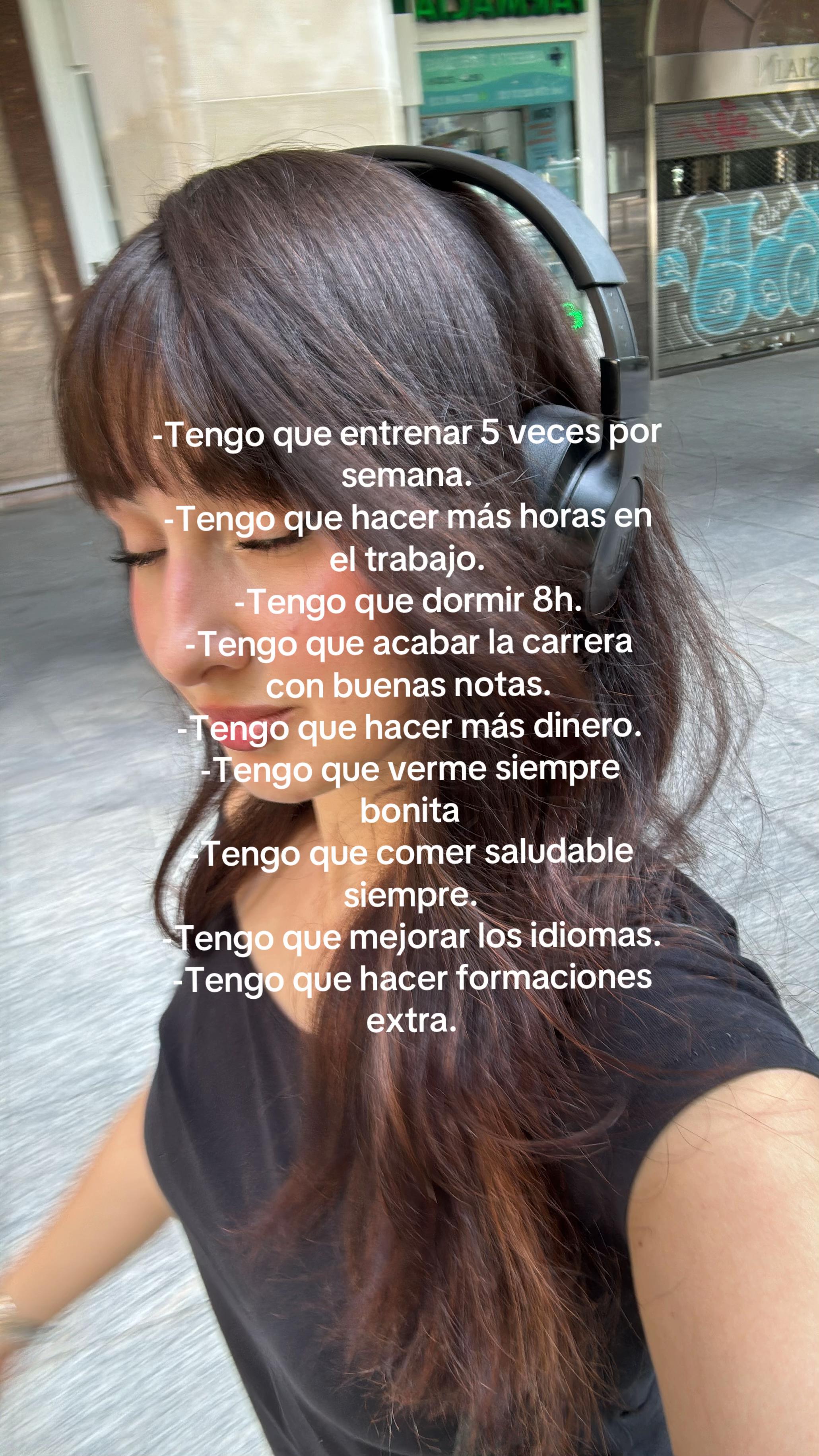 @Claudia 🌙