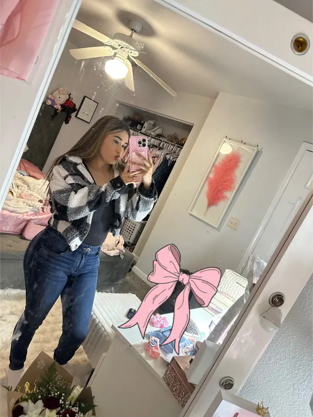 @Angelina🎀